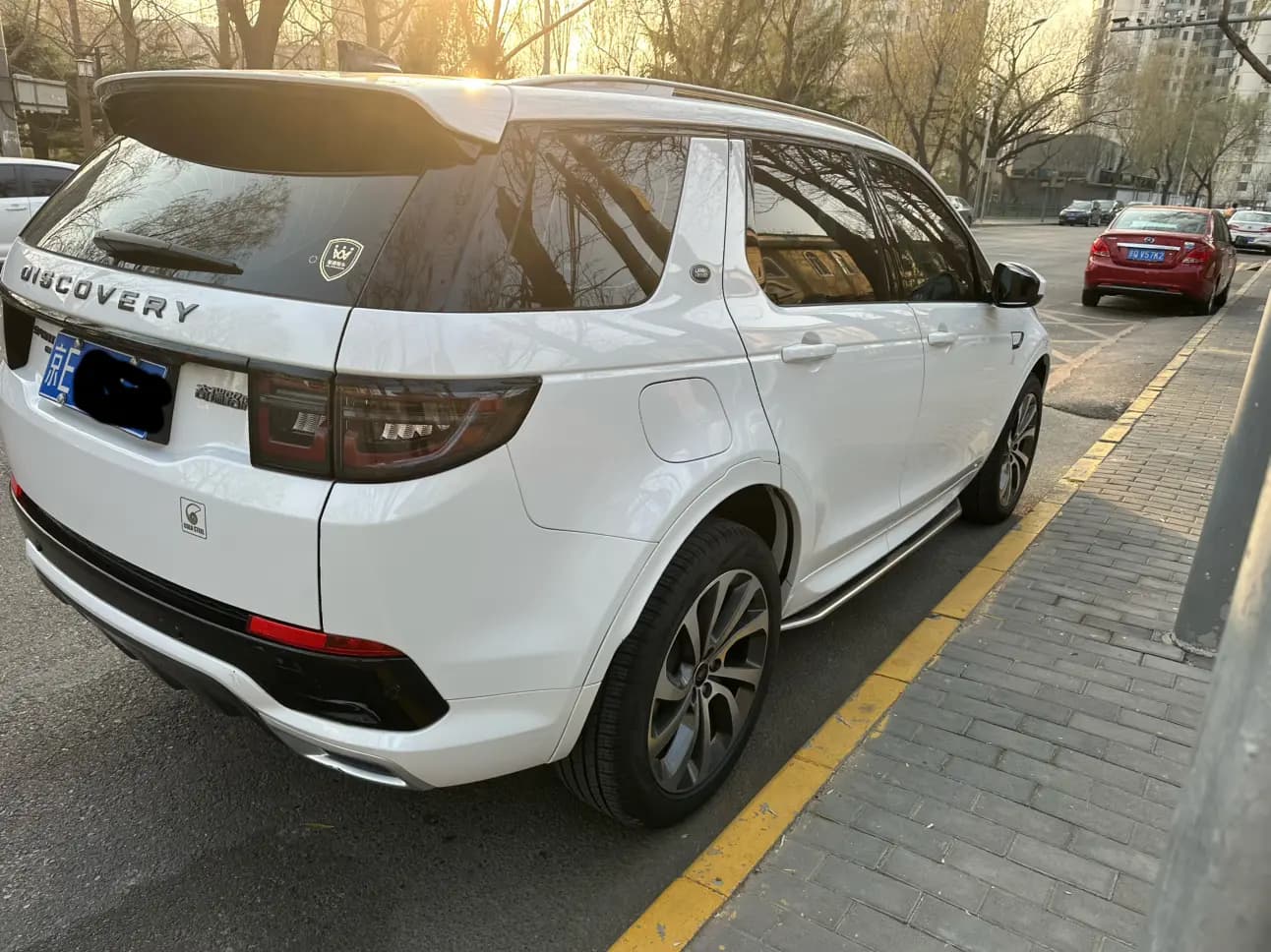 Land Rover Discover Sports 2022 г. 101061 км. — фото 4