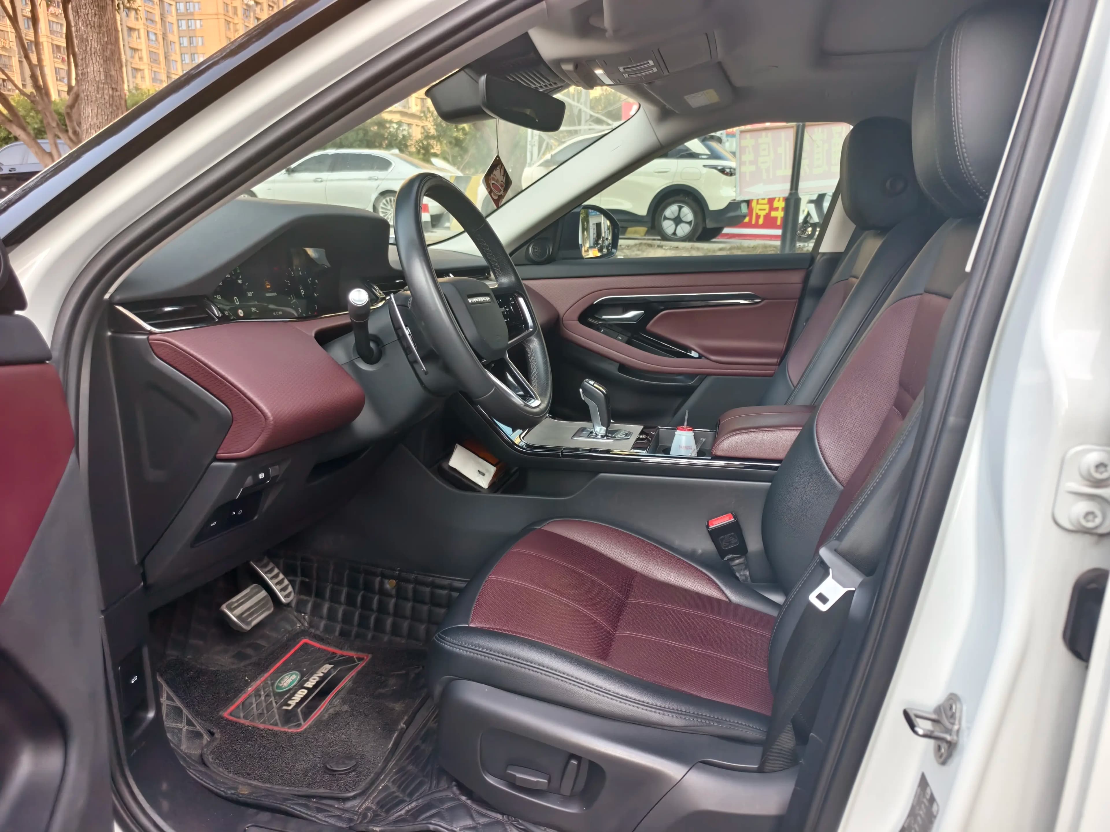 Land Rover Range Rover Evoque 2022 г. 55066 км. — фото 8