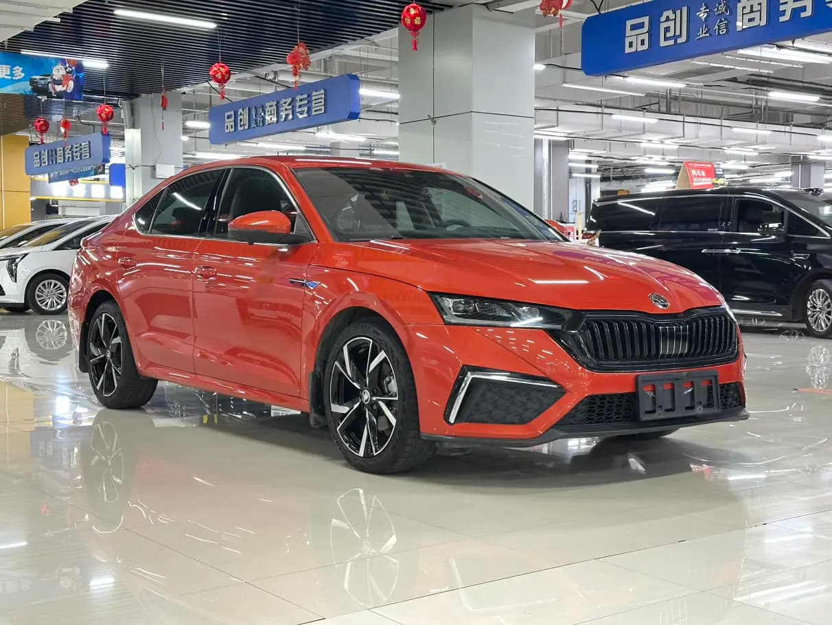 Skoda Octavia 2022 г. 38088 км. — фото 2