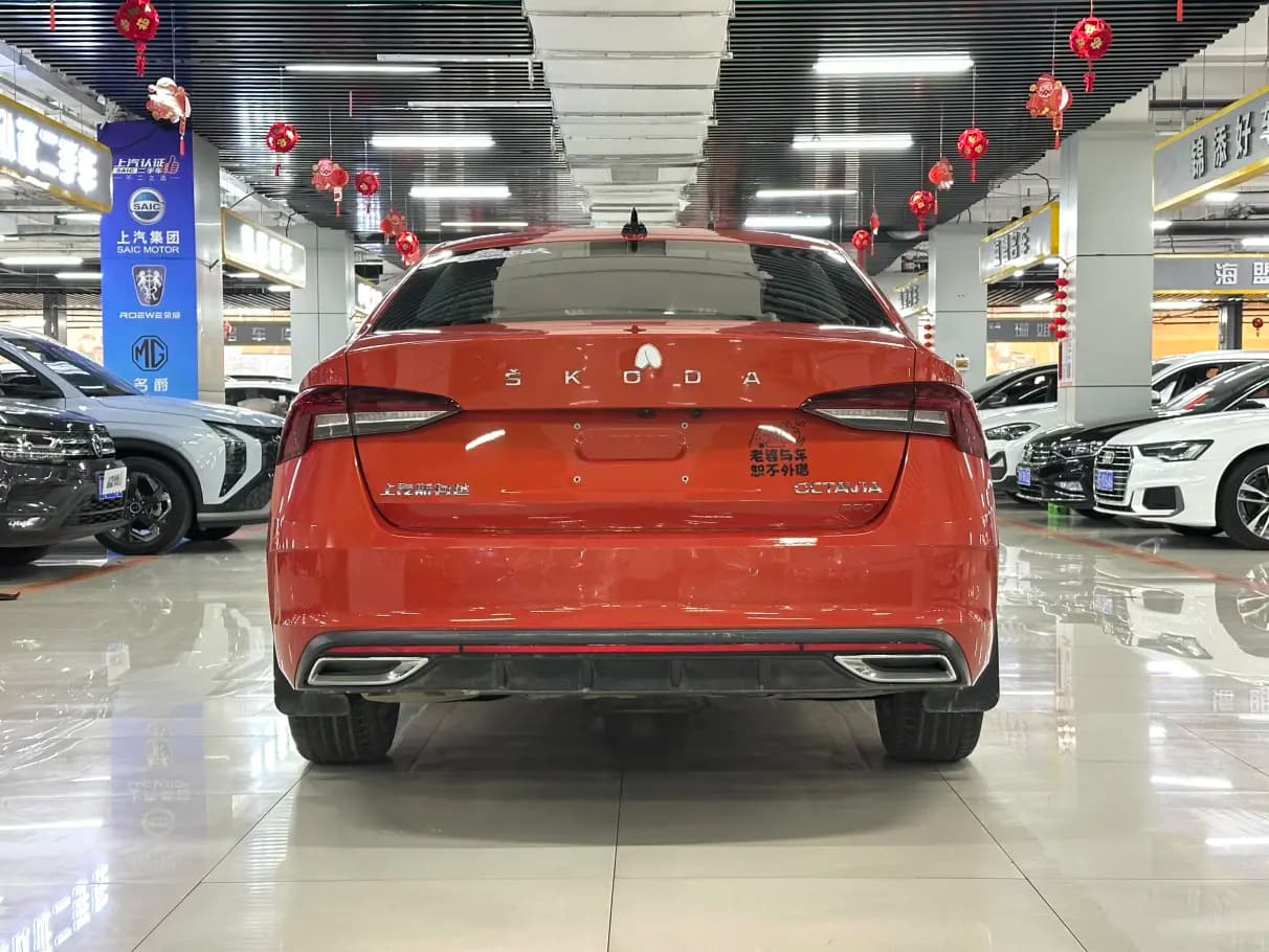 Skoda Octavia 2022 г. 38088 км. — фото 4