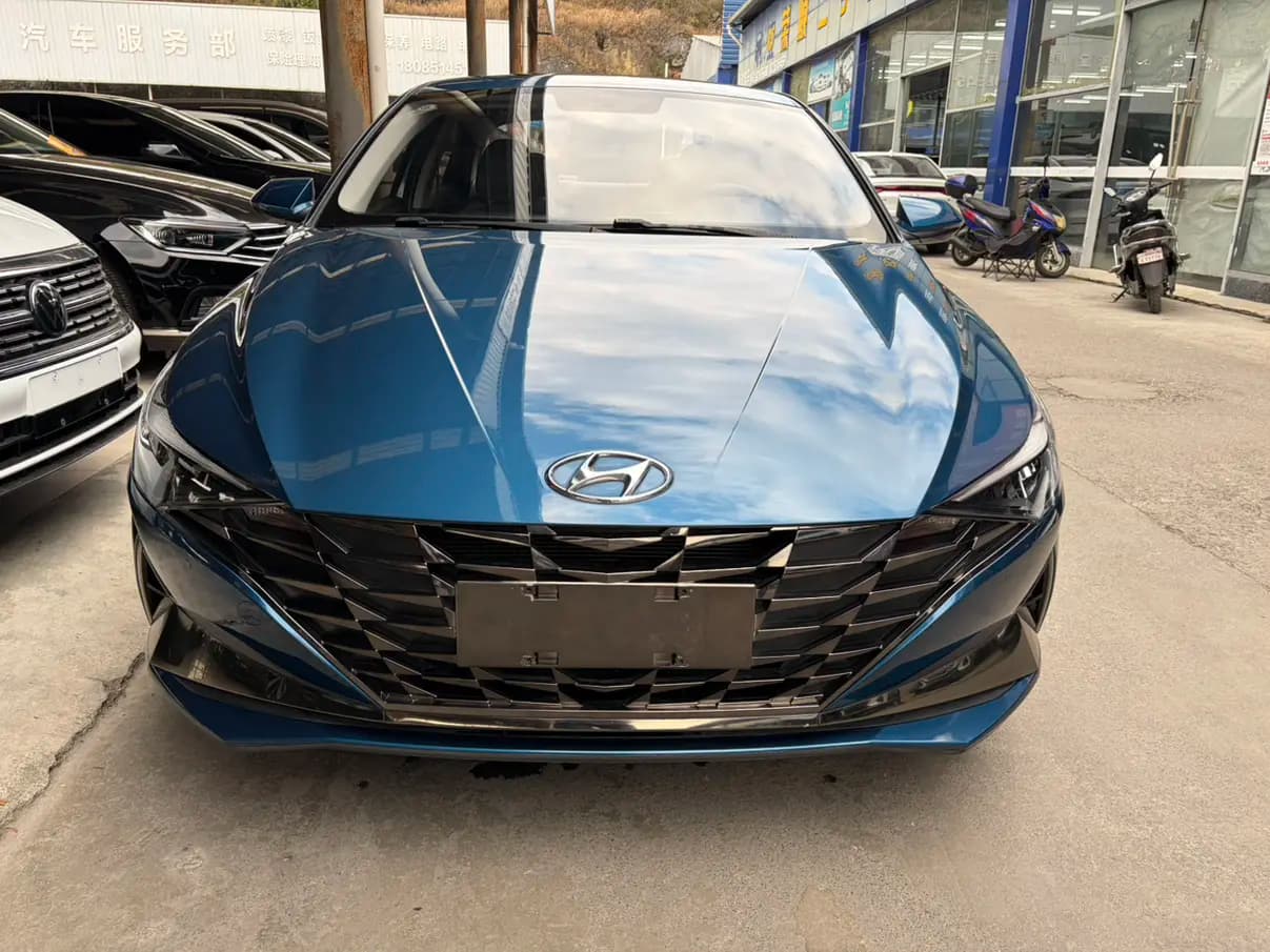 Hyundai Elantra 2022 г. 34042 км. — фото 2
