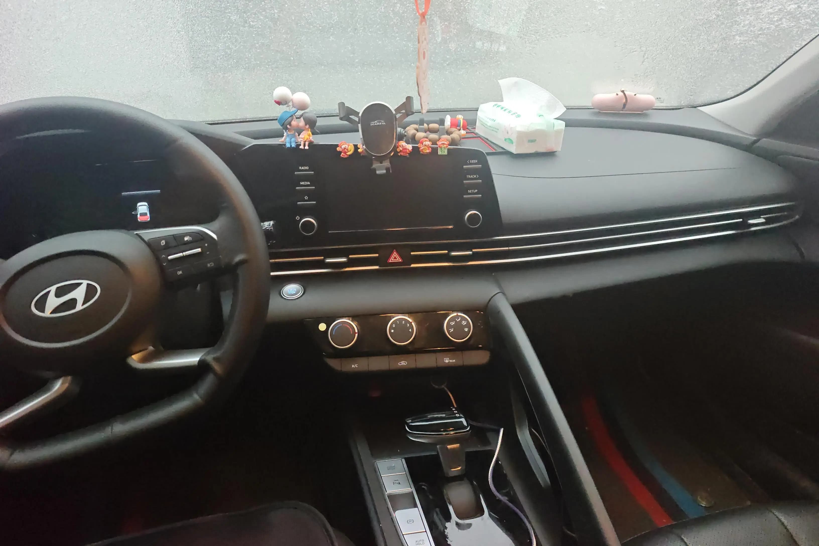 Hyundai Elantra 2024 г. 23943 км. — фото 10