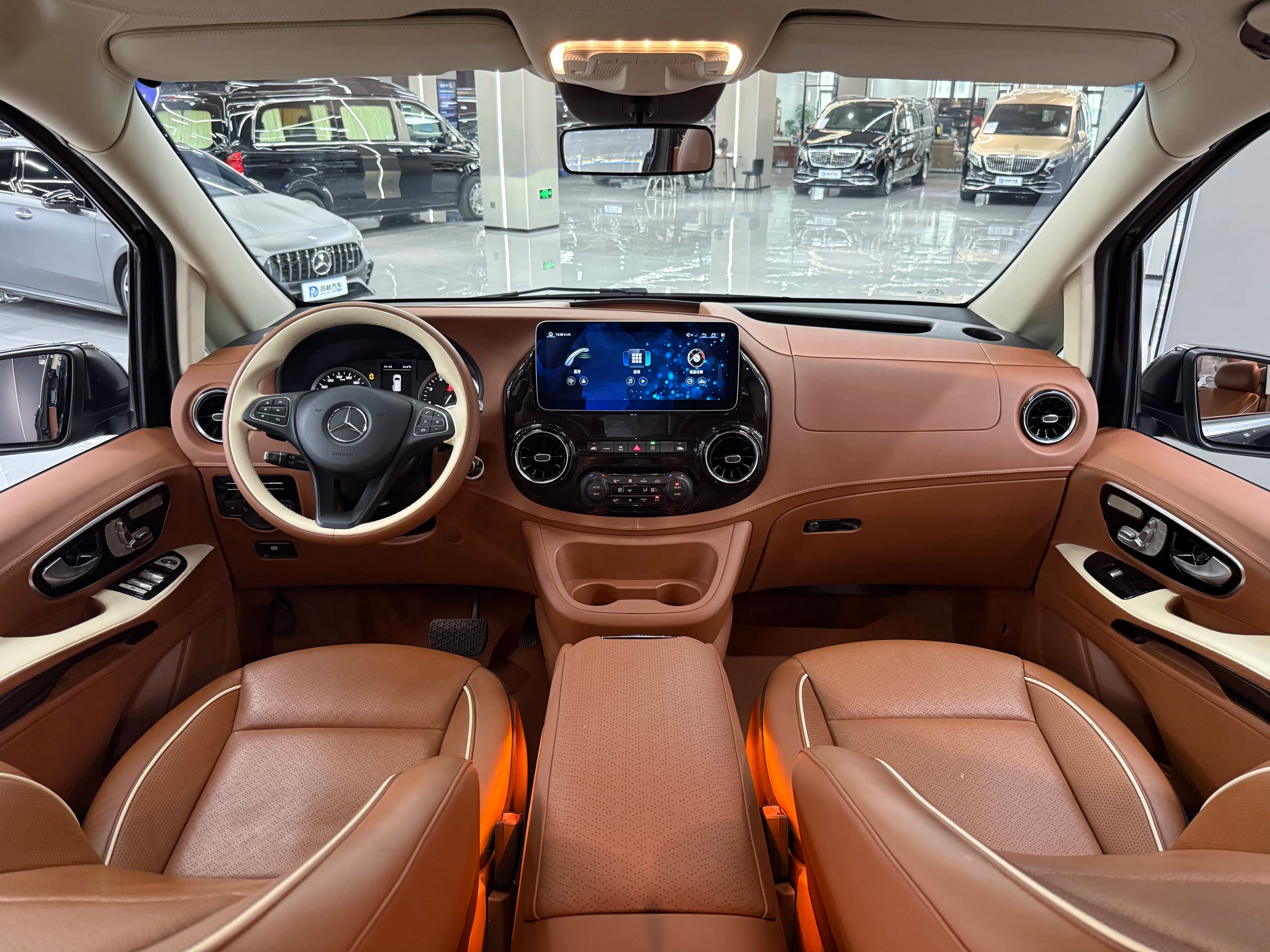 Mercedes-Benz Vito 2023 г. 75033 км. — фото 12