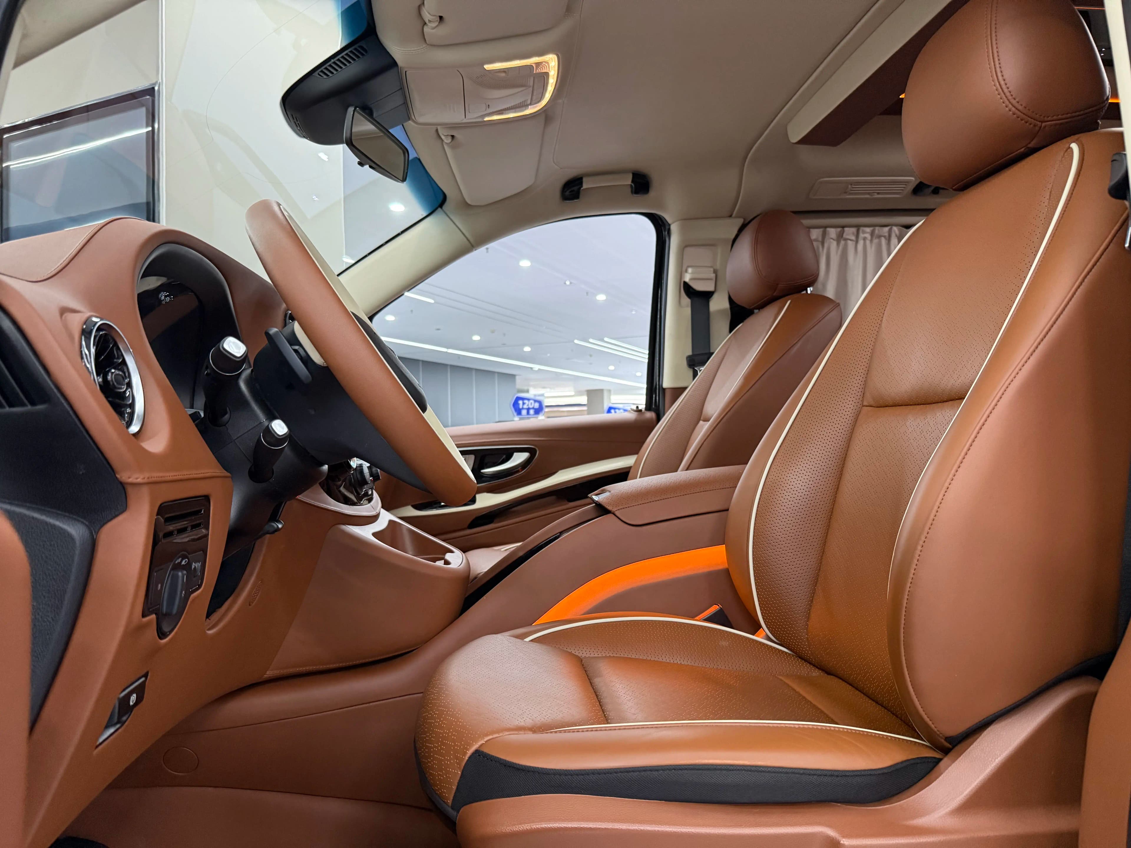 Mercedes-Benz Vito 2023 г. 75033 км. — фото 18