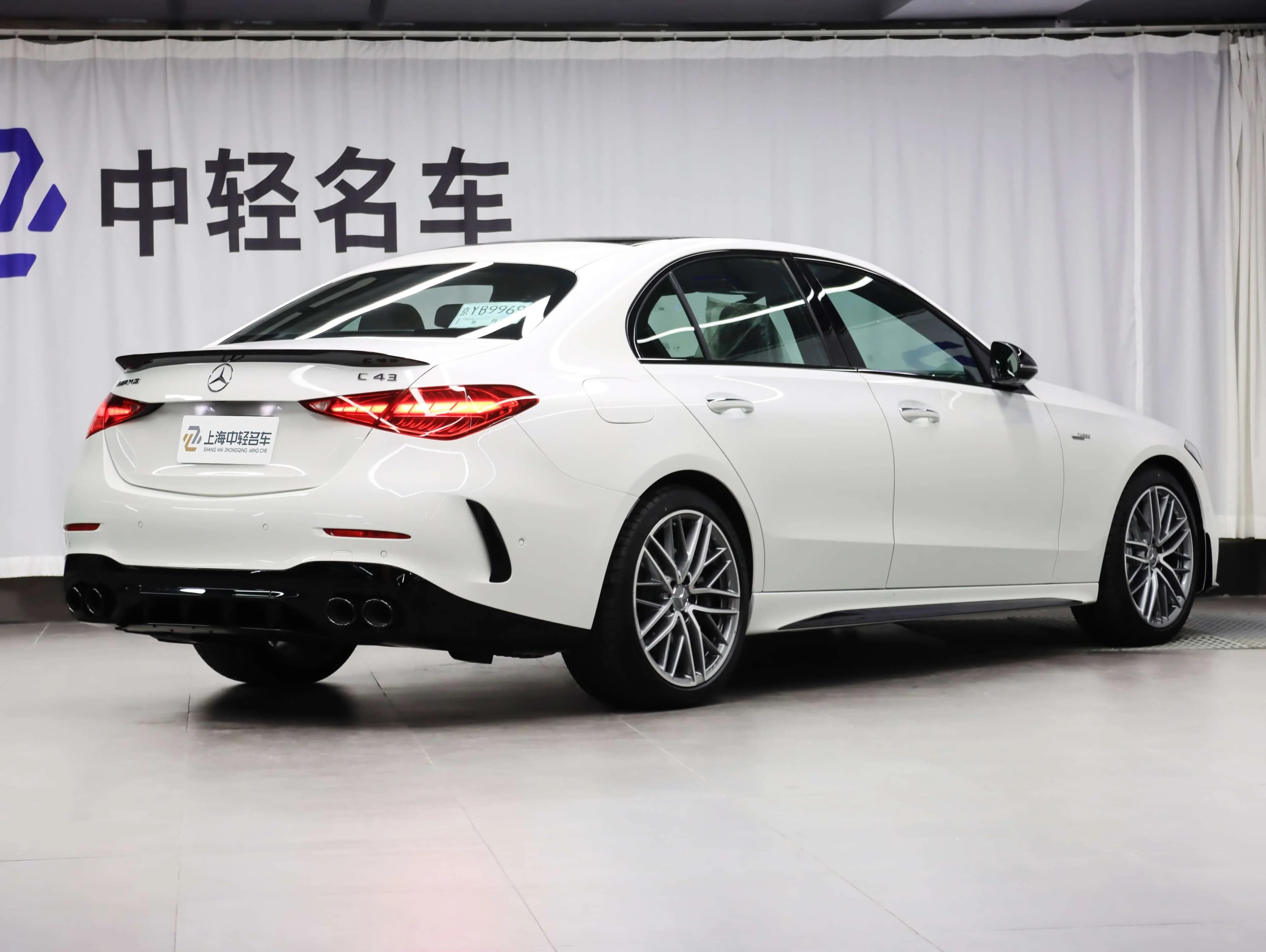 Mercedes-Benz C-Class AMG 2025 г. 323 км. — фото 4