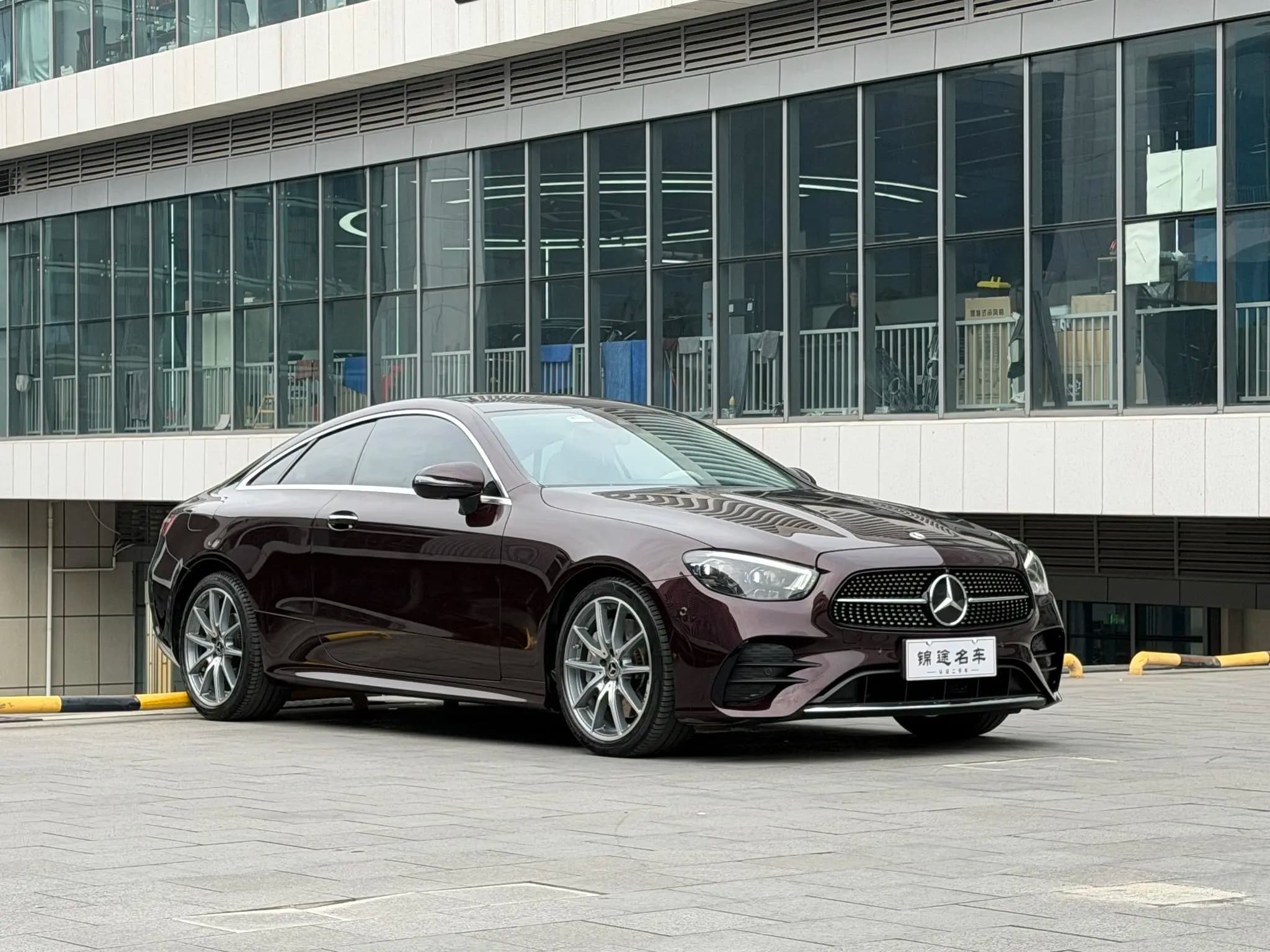 Mercedes-Benz E-Class 2022 г. 40118 км. — фото 3