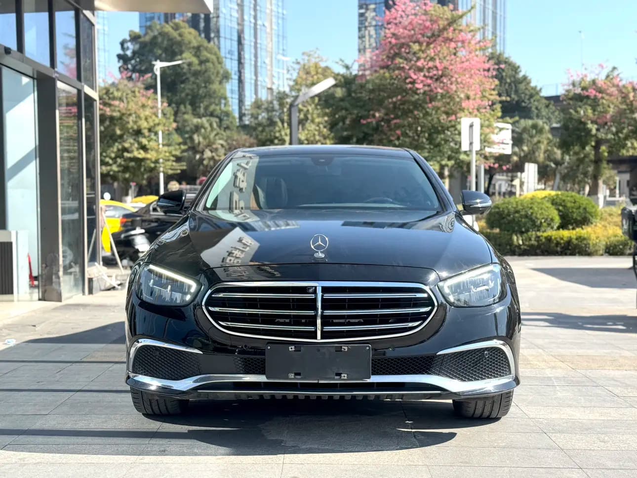 Mercedes-Benz E-Class 2021 г. 70123 км. — фото 2