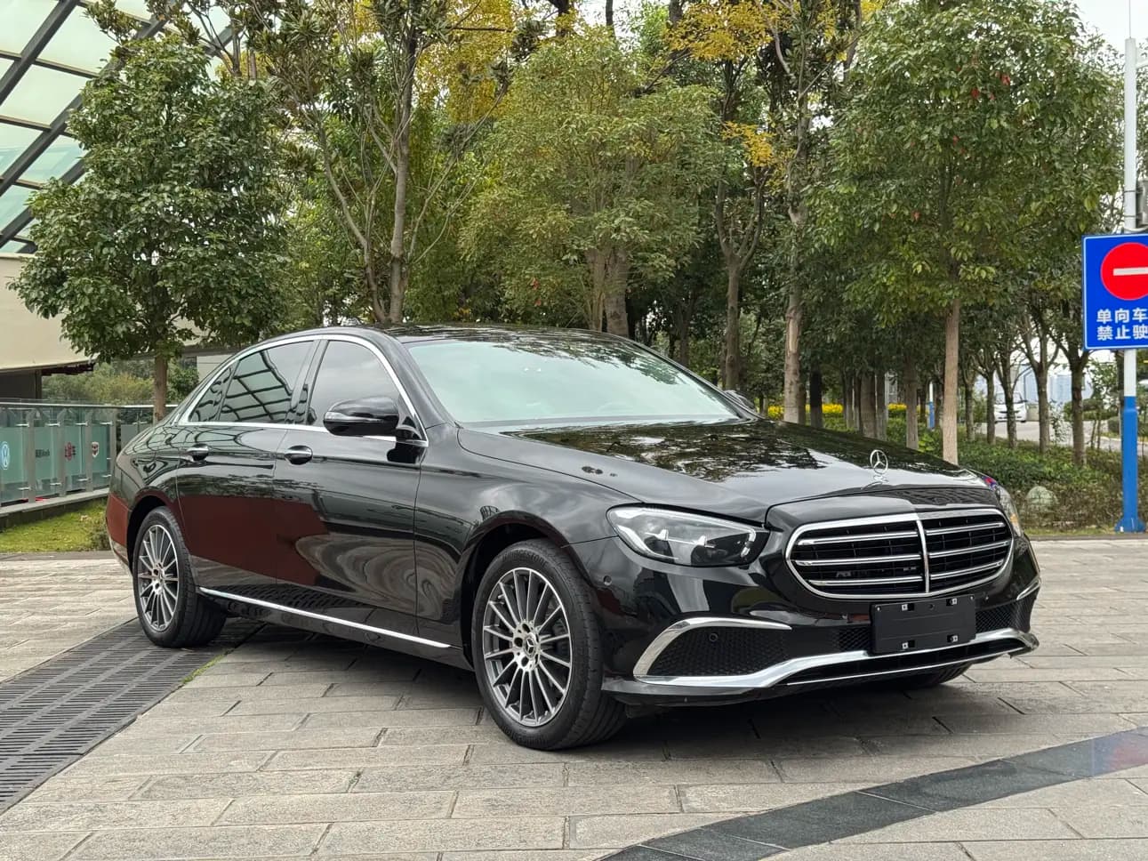 Mercedes-Benz E-Class 2022 г. 79053 км. — фото 3