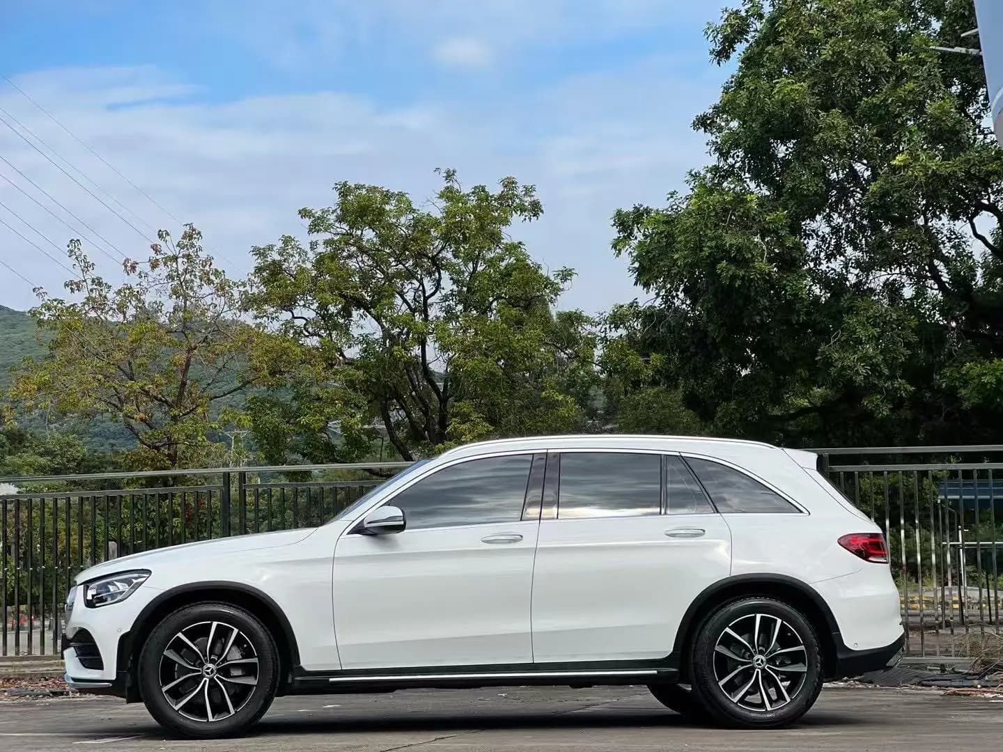 Mercedes-Benz GLC 2021 г. 46070 км. — фото 3