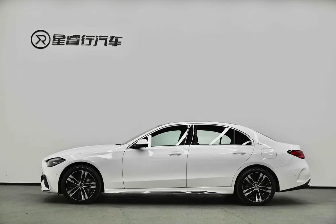 Mercedes-Benz C-Class PHEV 2024 г. 16020 км. — фото 3