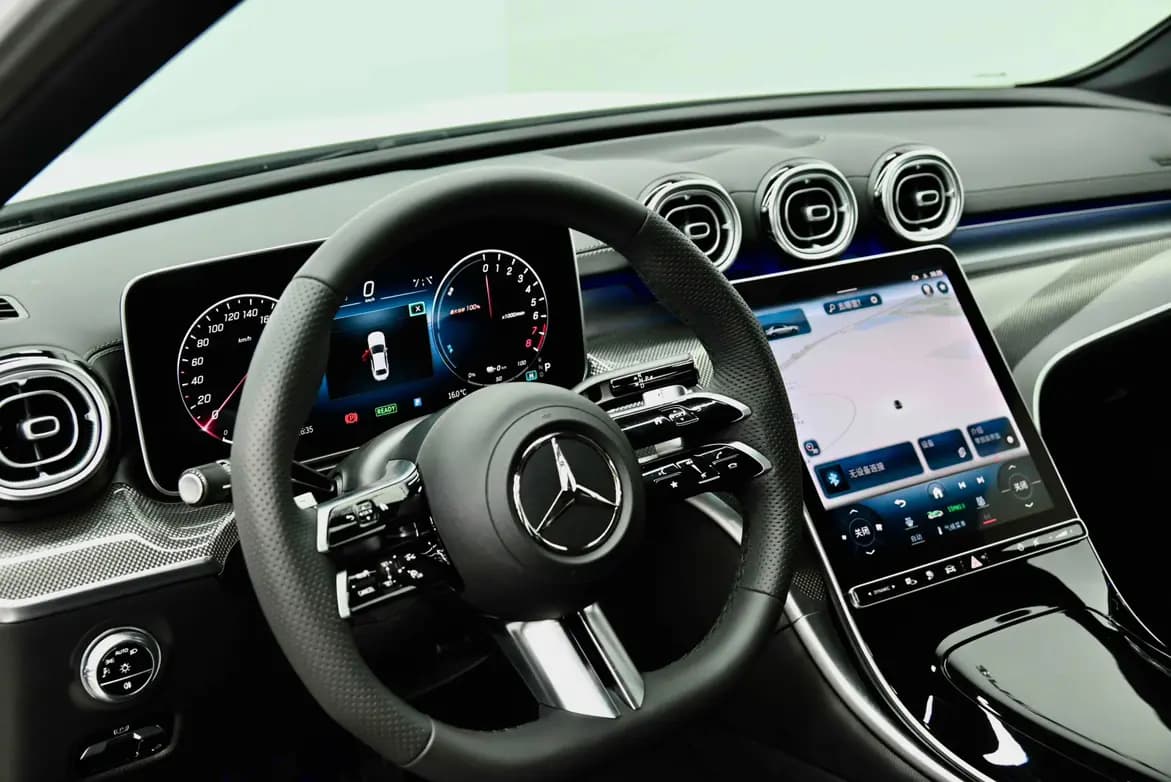 Mercedes-Benz C-Class PHEV 2024 г. 16020 км. — фото 22