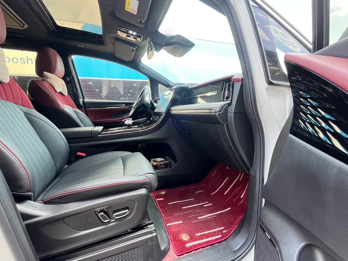 GAC Trumpchi M8 2023 г. 50000 км. — фото 15