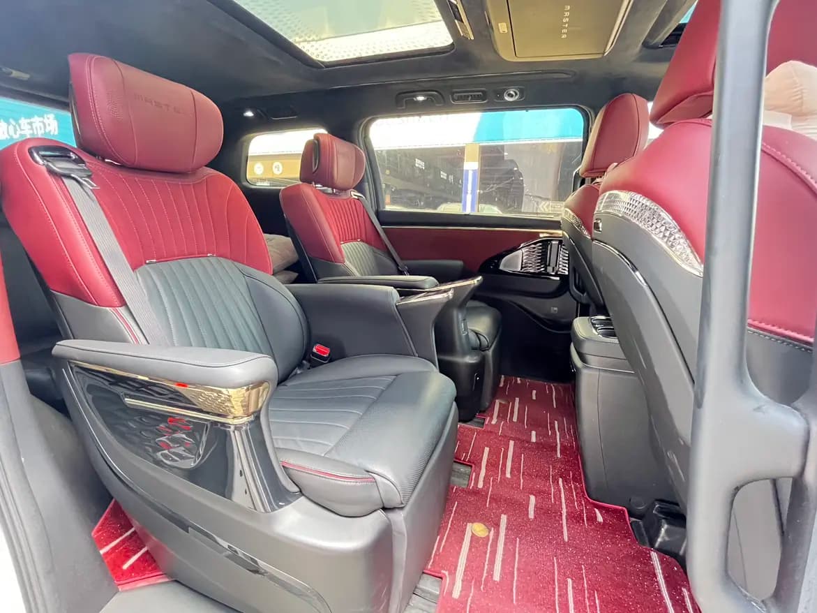 GAC Trumpchi M8 2023 г. 50000 км. — фото 16