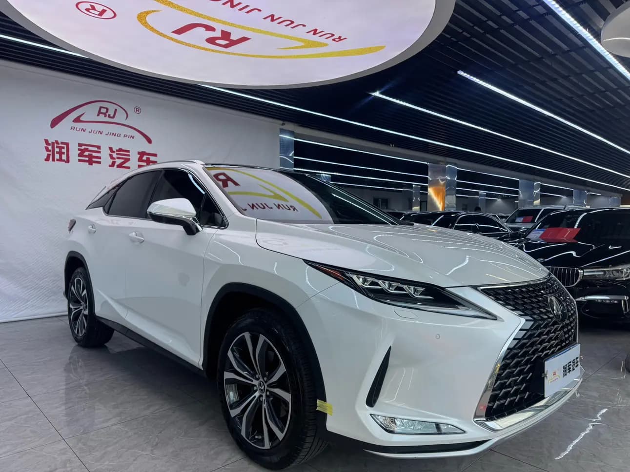 Lexus RX 2022 г. 107080 км.
