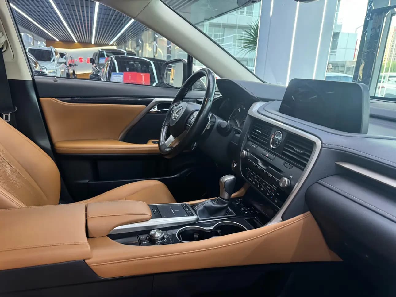 Lexus RX 2022 г. 107080 км. — фото 18