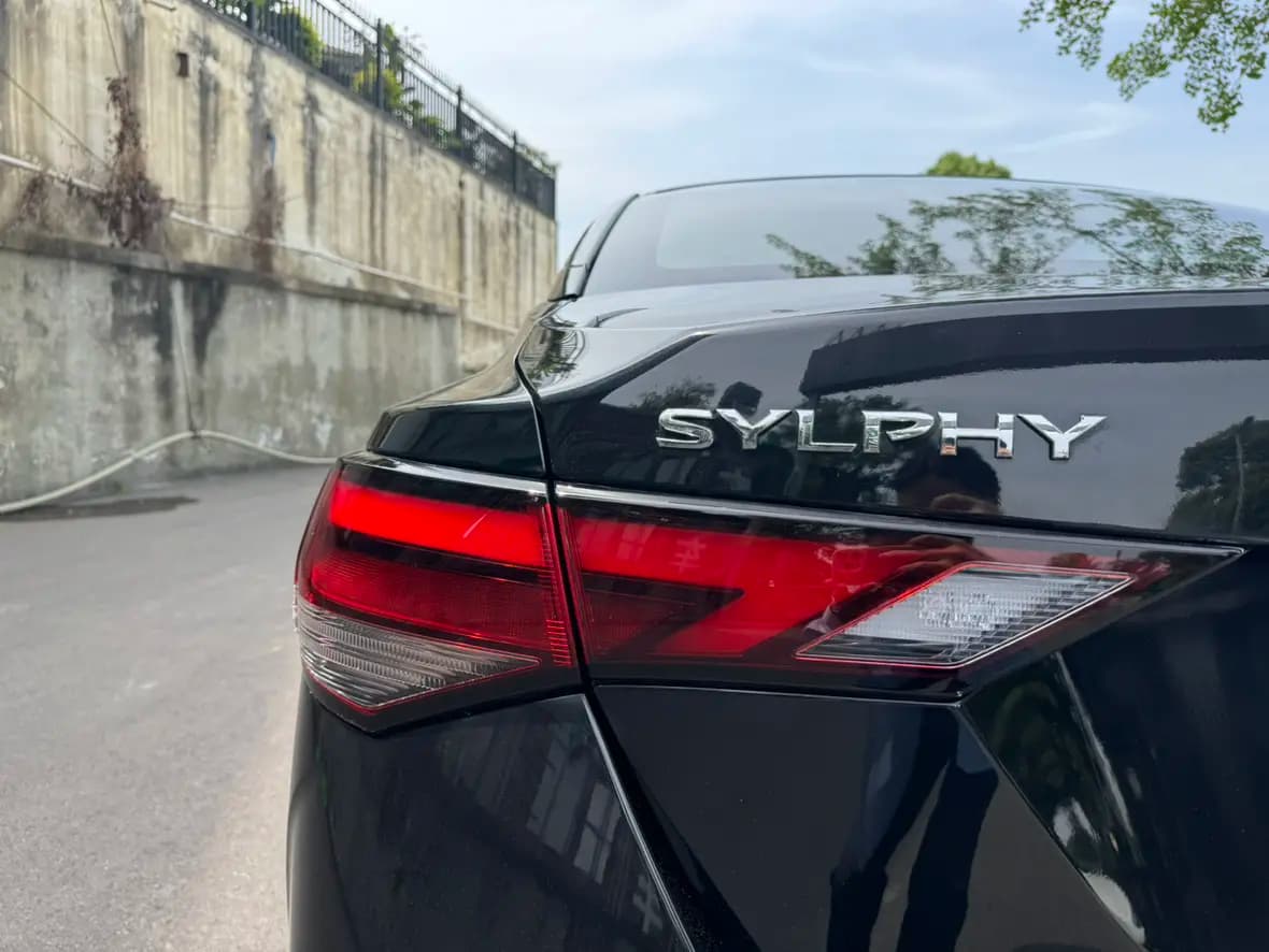 Nissan Sylphy 2021 г. 42069 км. — фото 11