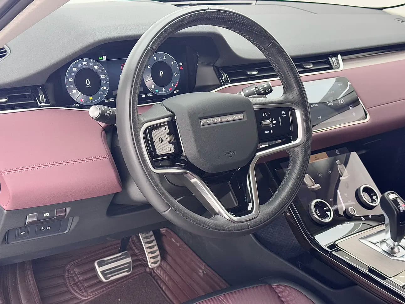 Land Rover Range Rover Evoque 2023 г. 27067 км. — фото 11