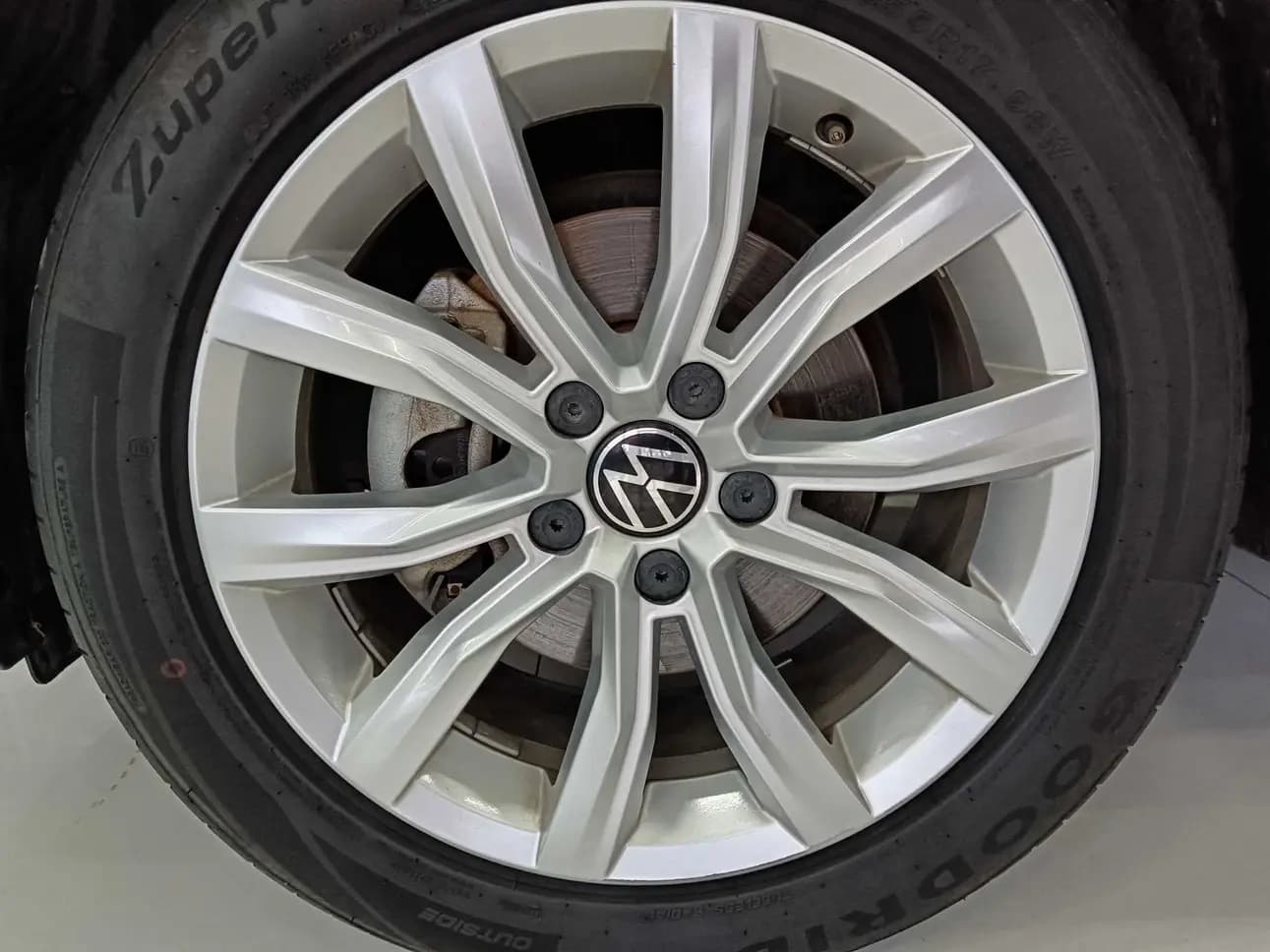 Volkswagen T-Roc 2023 г. 48129 км. — фото 9