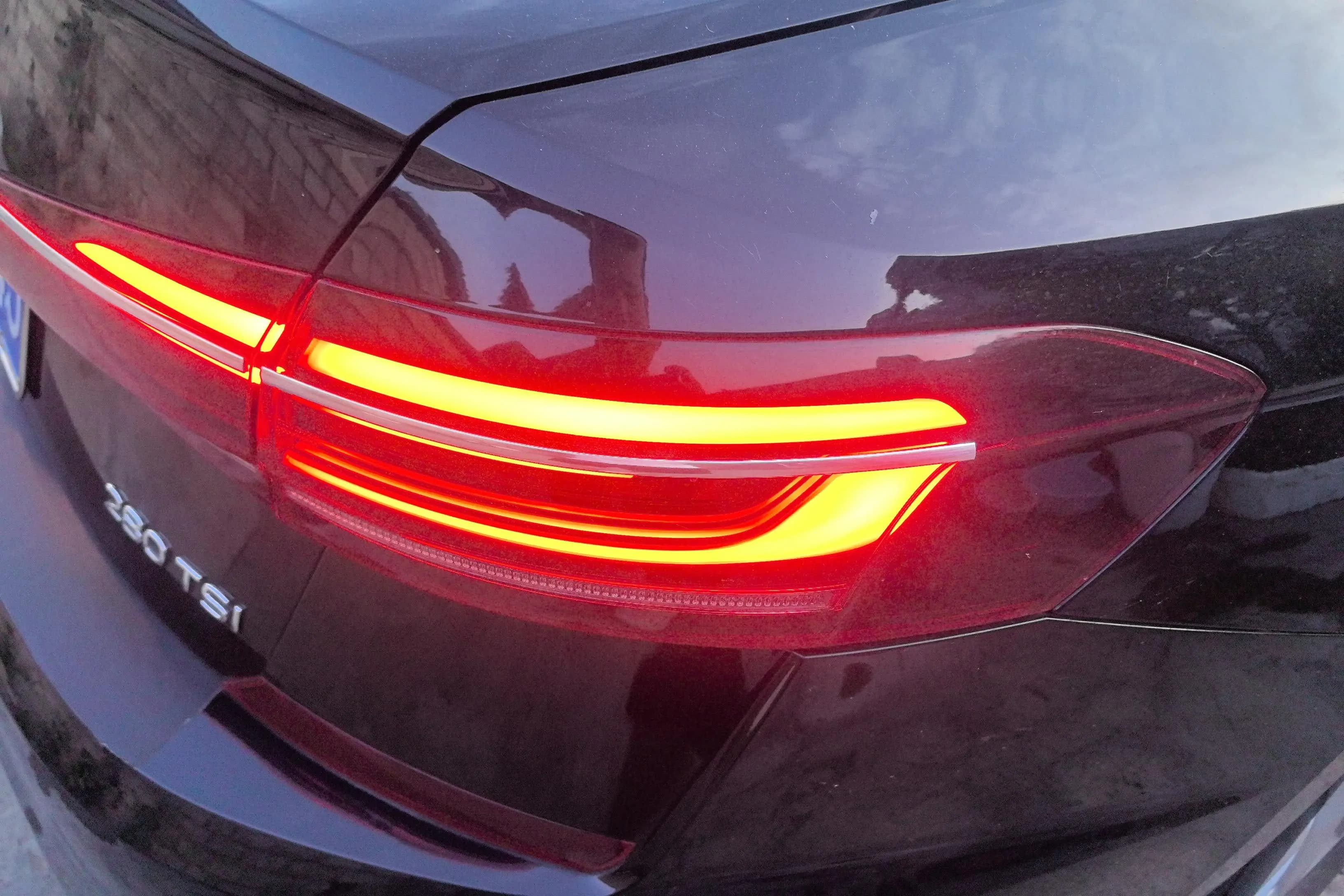Volkswagen Passat 2023 г. 12030 км. — фото 5