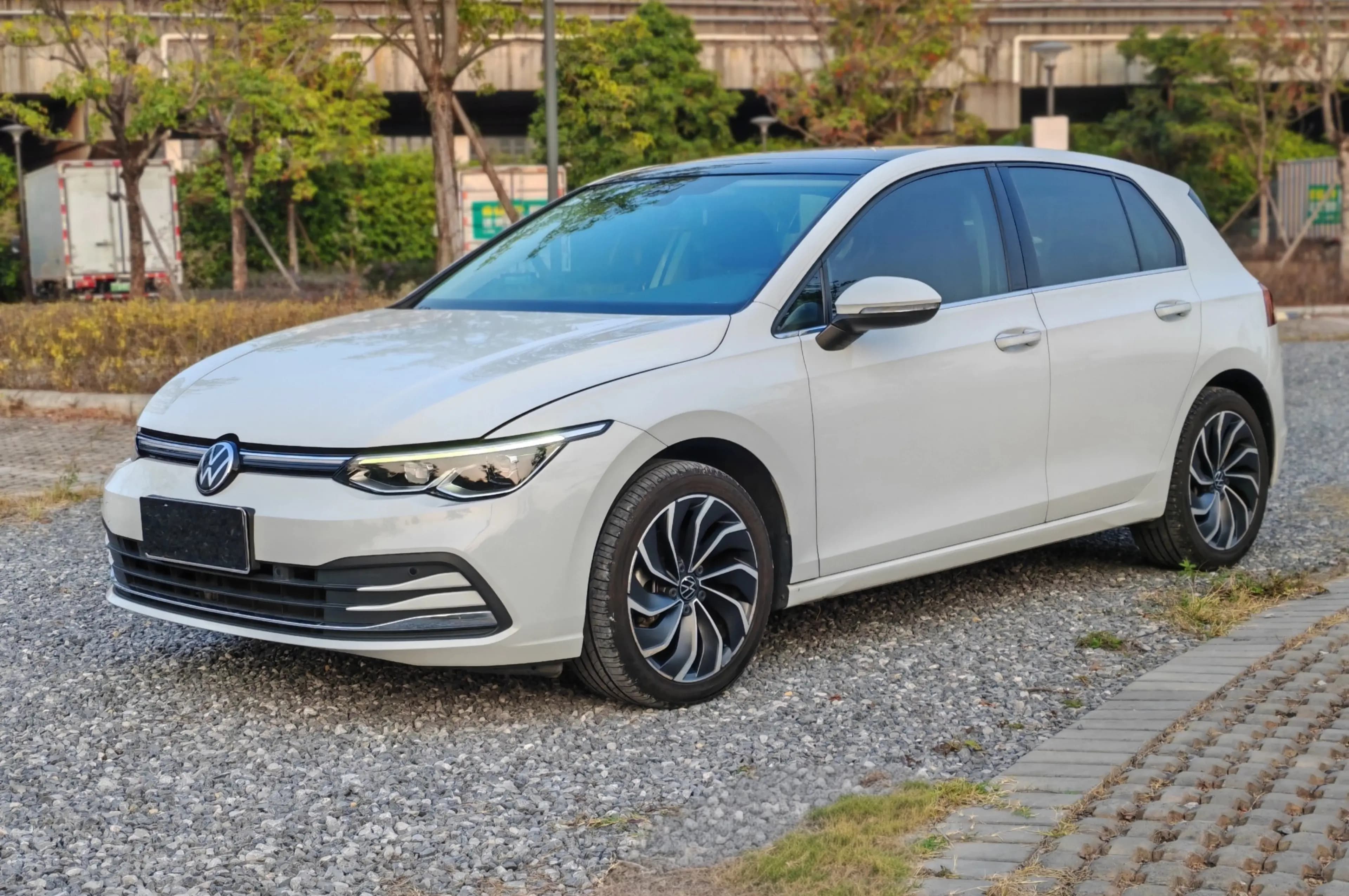 Volkswagen Golf 2022 г. 81000 км.