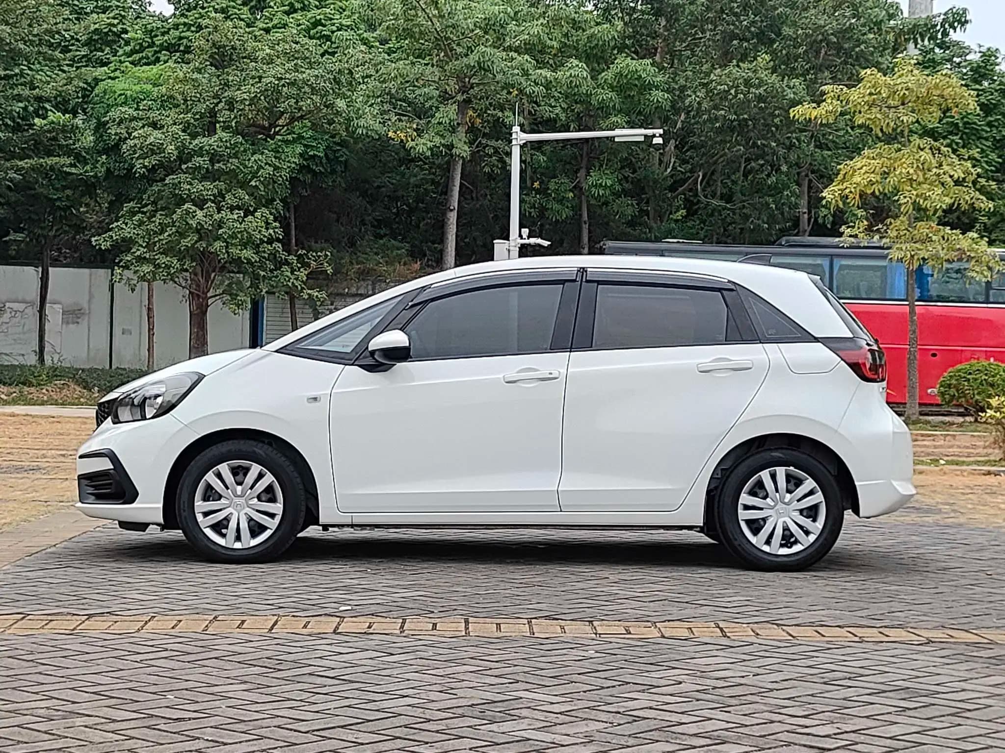 Honda Fit 2021 г. 50088 км. — фото 4