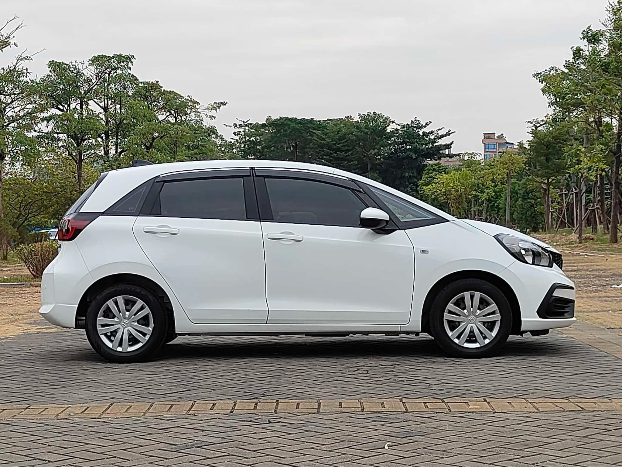 Honda Fit 2021 г. 50088 км. — фото 8