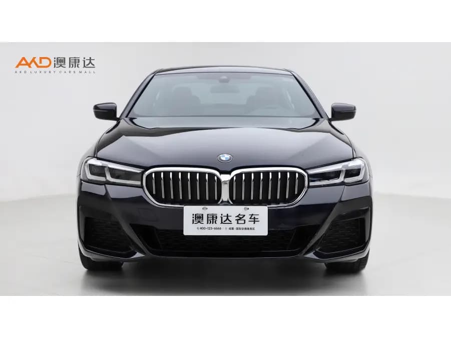 BMW 5 Series 2022 г. 48611 км. — фото 2
