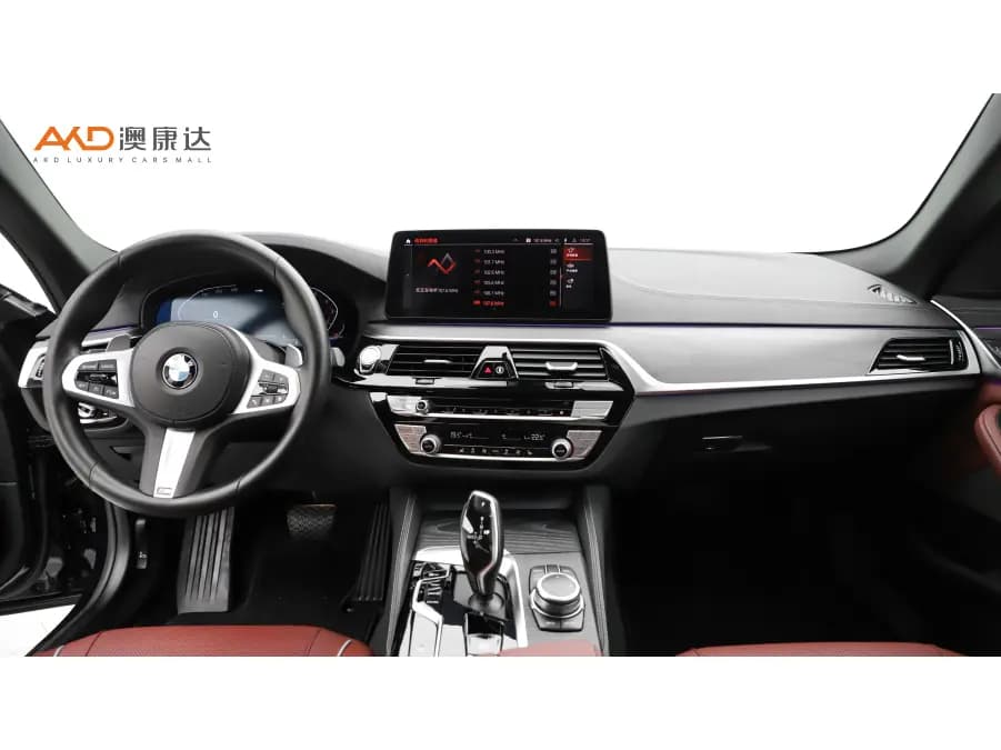 BMW 5 Series 2022 г. 48611 км. — фото 7