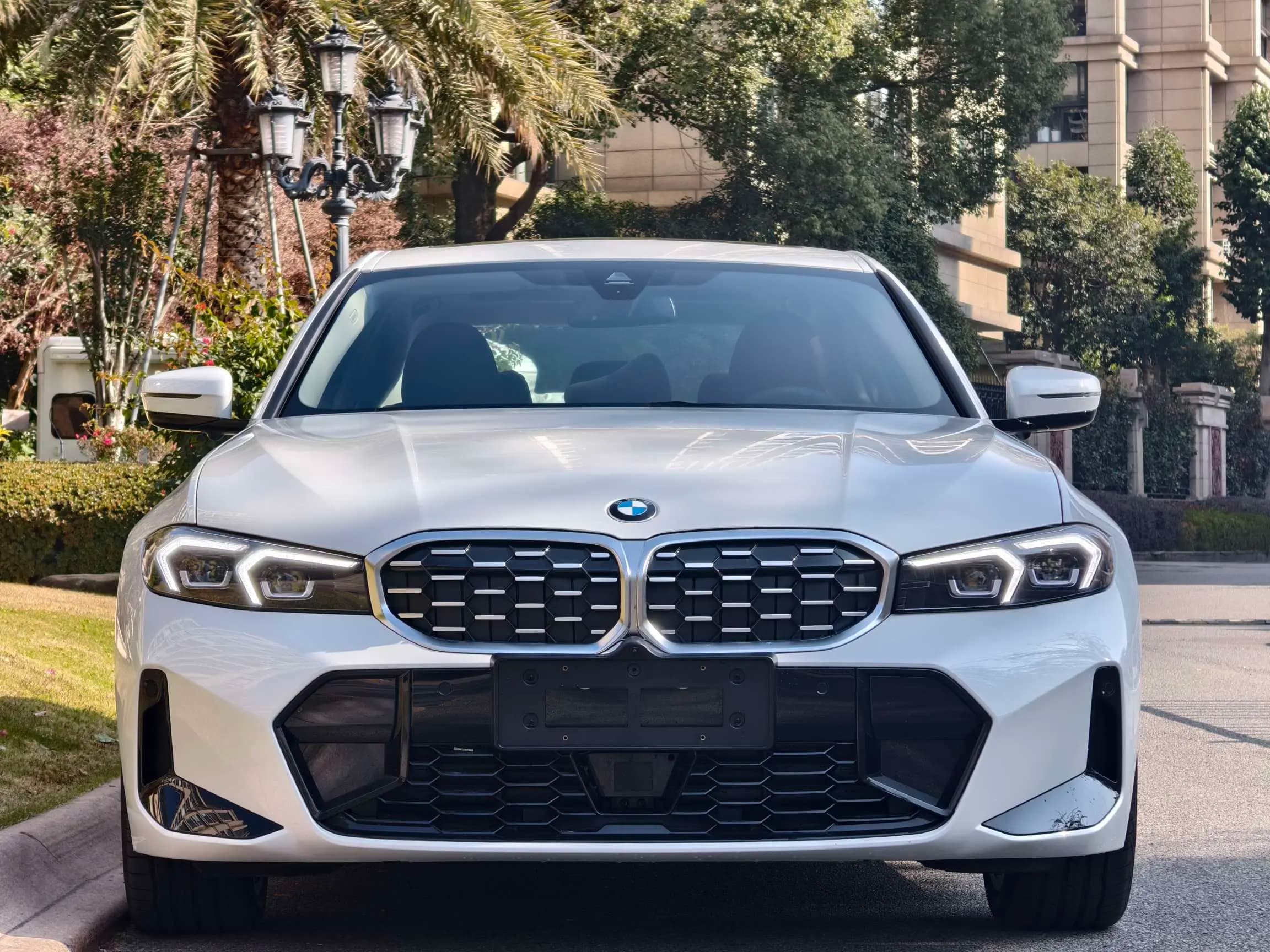 BMW 3 Series 2025 г. 2014 км. — фото 2