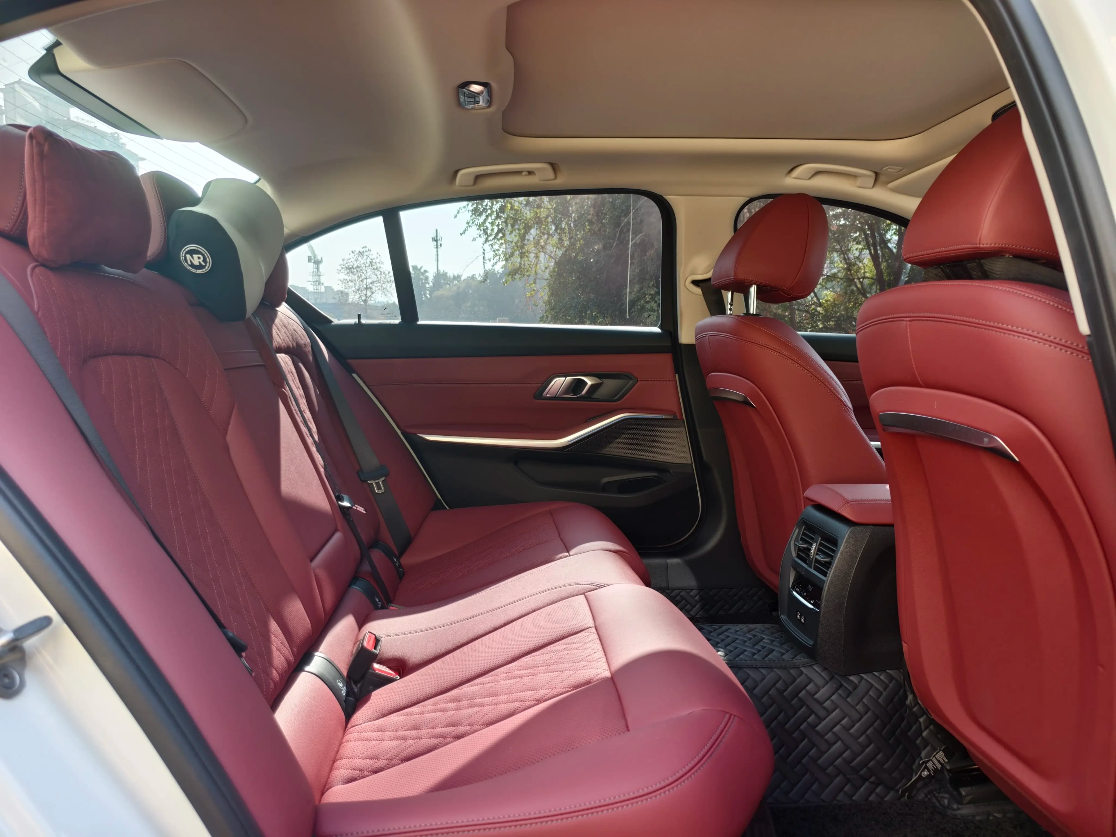 BMW 3 Series 2025 г. 2014 км. — фото 15
