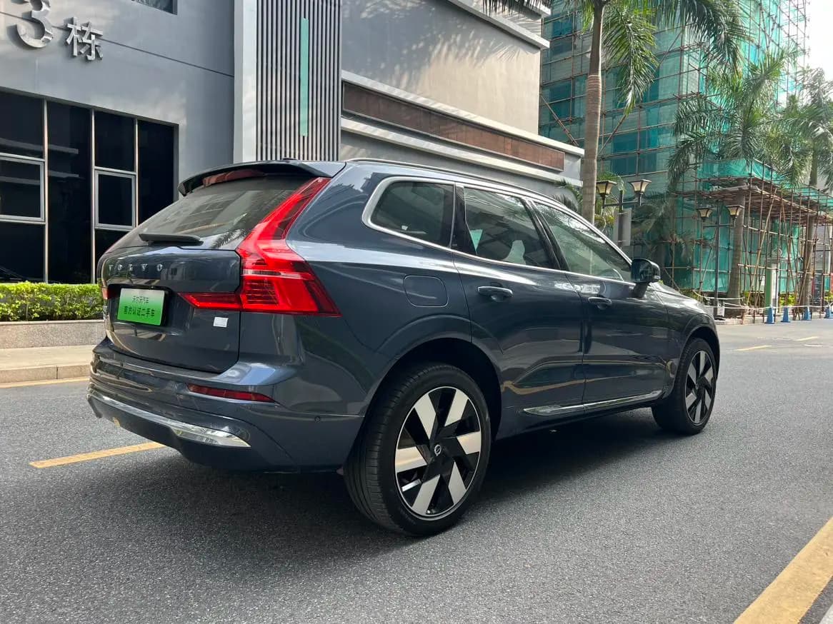 Volvo XC60 PHEV 2024 г. 22846 км. — фото 6