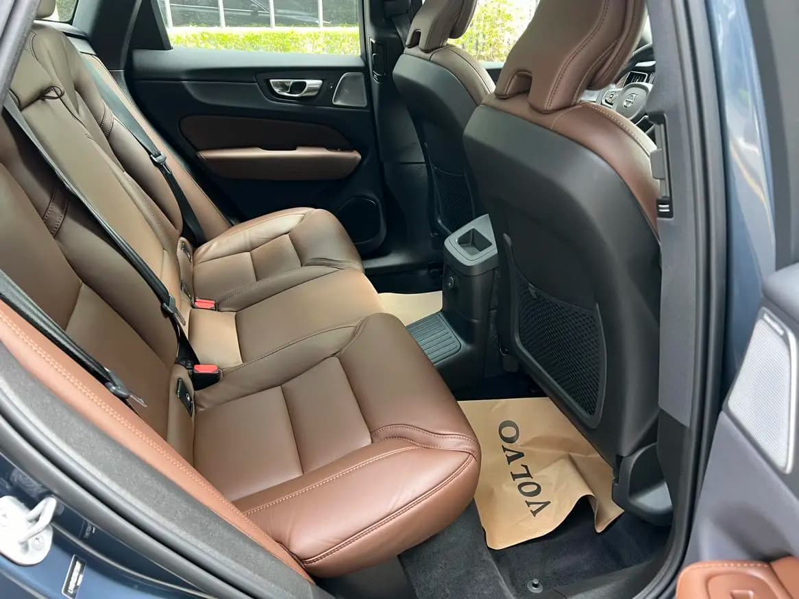 Volvo XC60 PHEV 2024 г. 22846 км. — фото 8