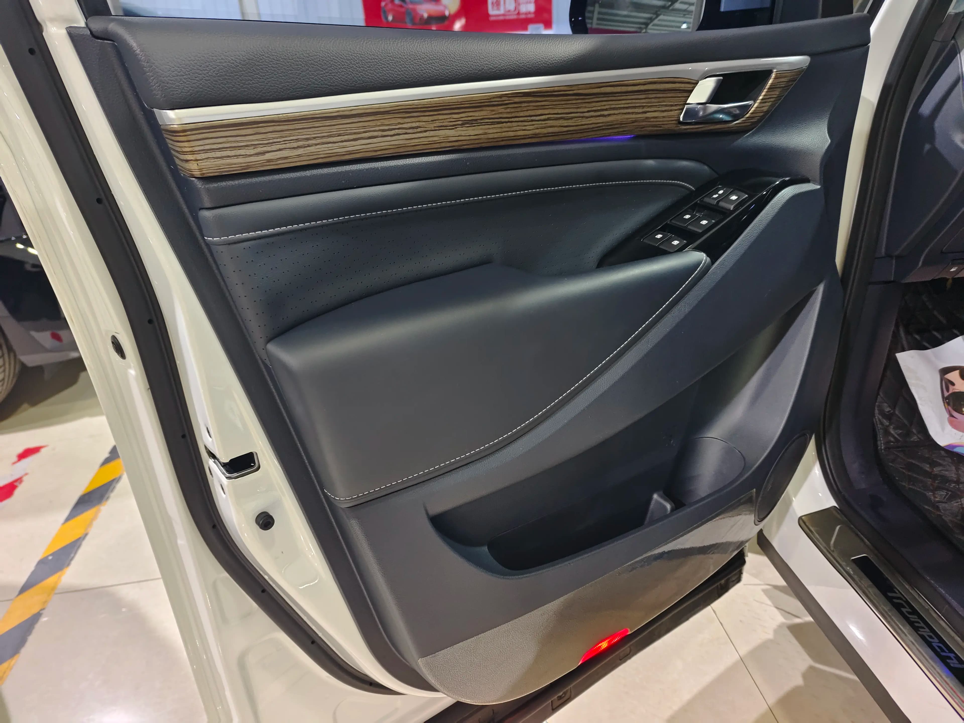 GAC Trumpchi M8 2022 г. 20135 км. — фото 12