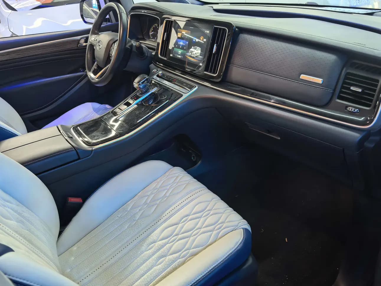GAC Trumpchi M8 2022 г. 37834 км. — фото 11