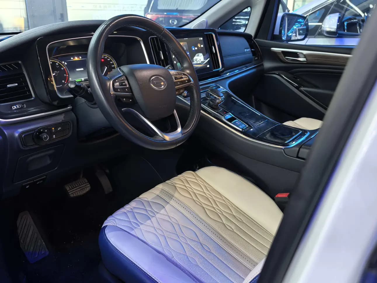 GAC Trumpchi M8 2022 г. 37834 км. — фото 16