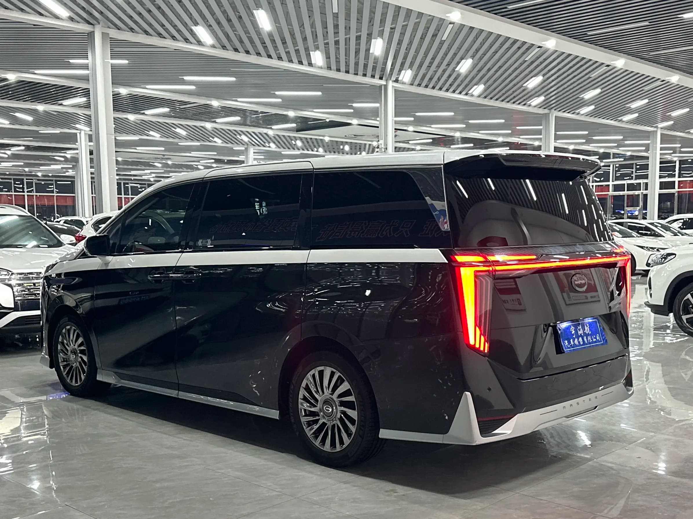 GAC Trumpchi M8 2024 г. 30111 км. — фото 4