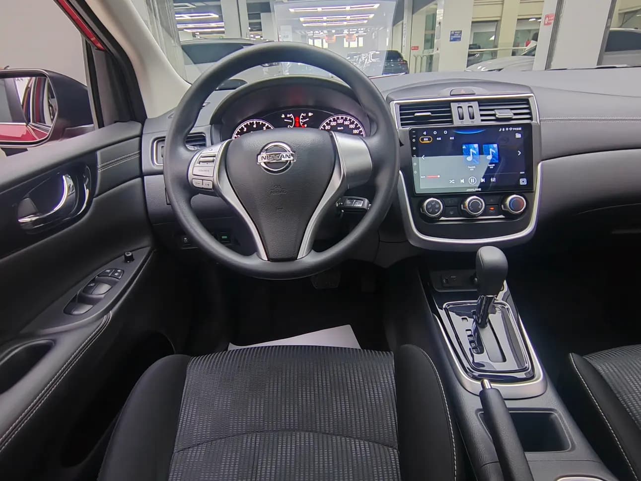 Nissan Tiida 2023 г. 49840 км. — фото 8