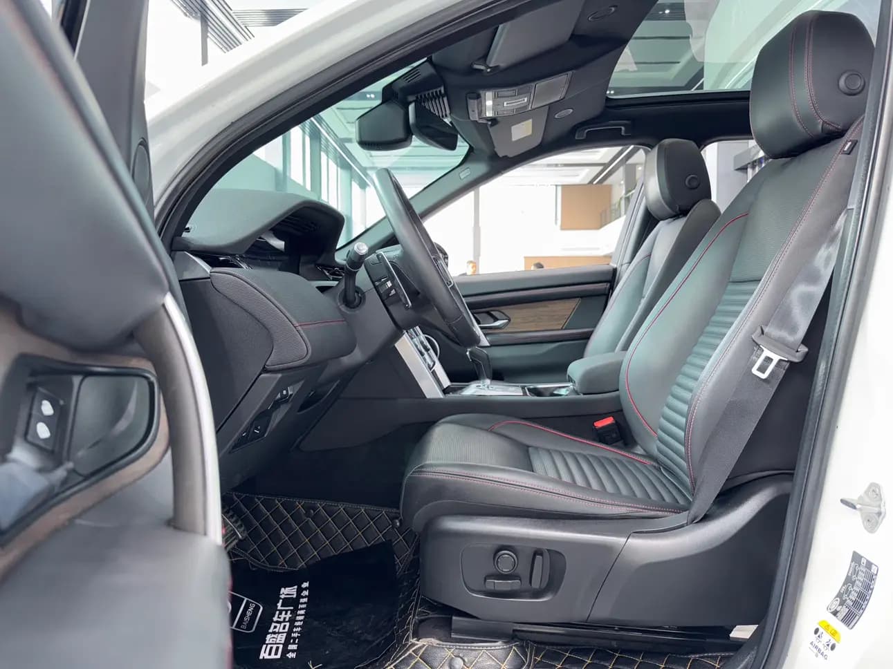 Land Rover Discover Sports 2021 г. 53145 км. — фото 4