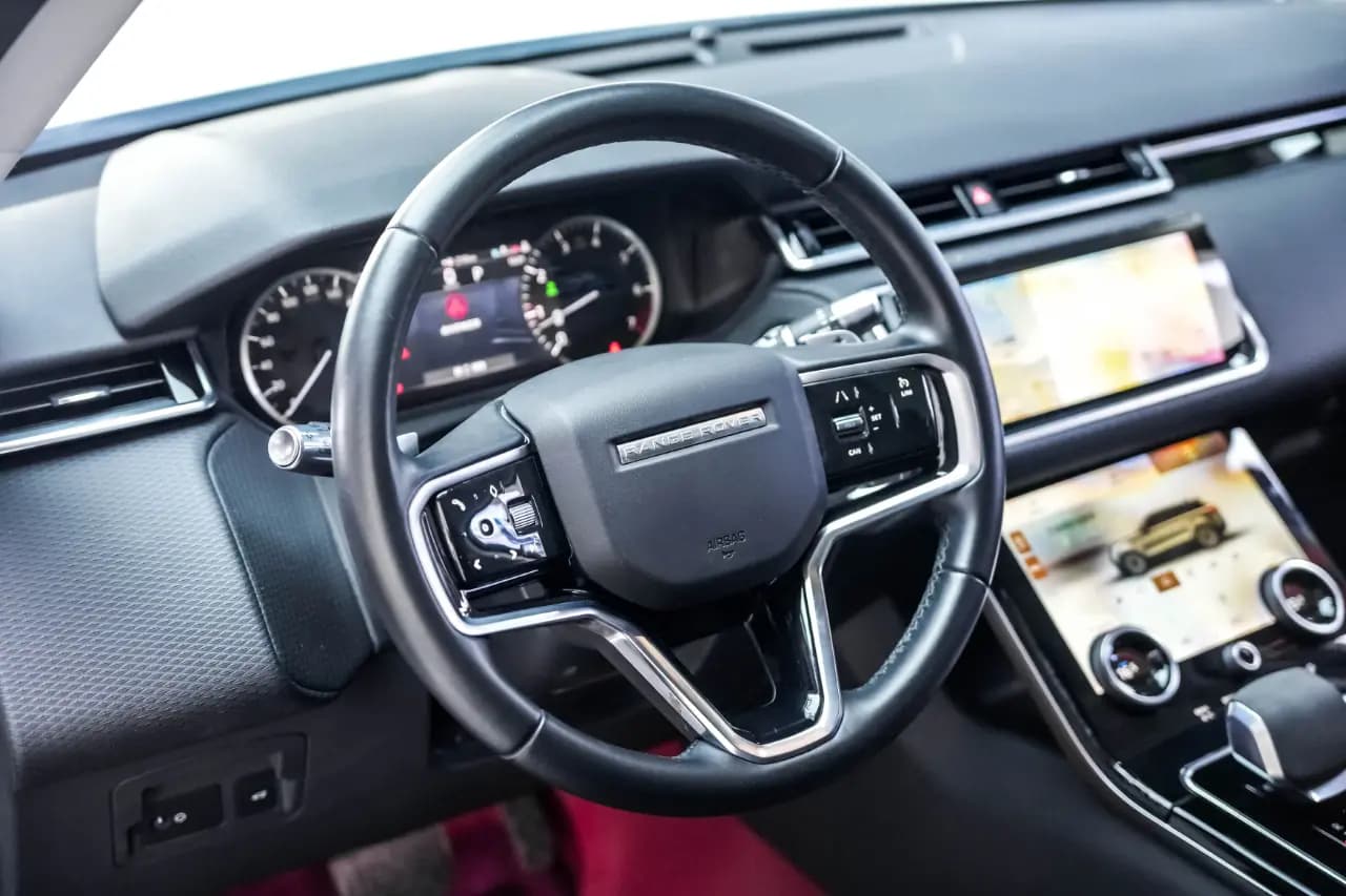 Land Rover Range Rover Velar 2022 г. 59639 км. — фото 7