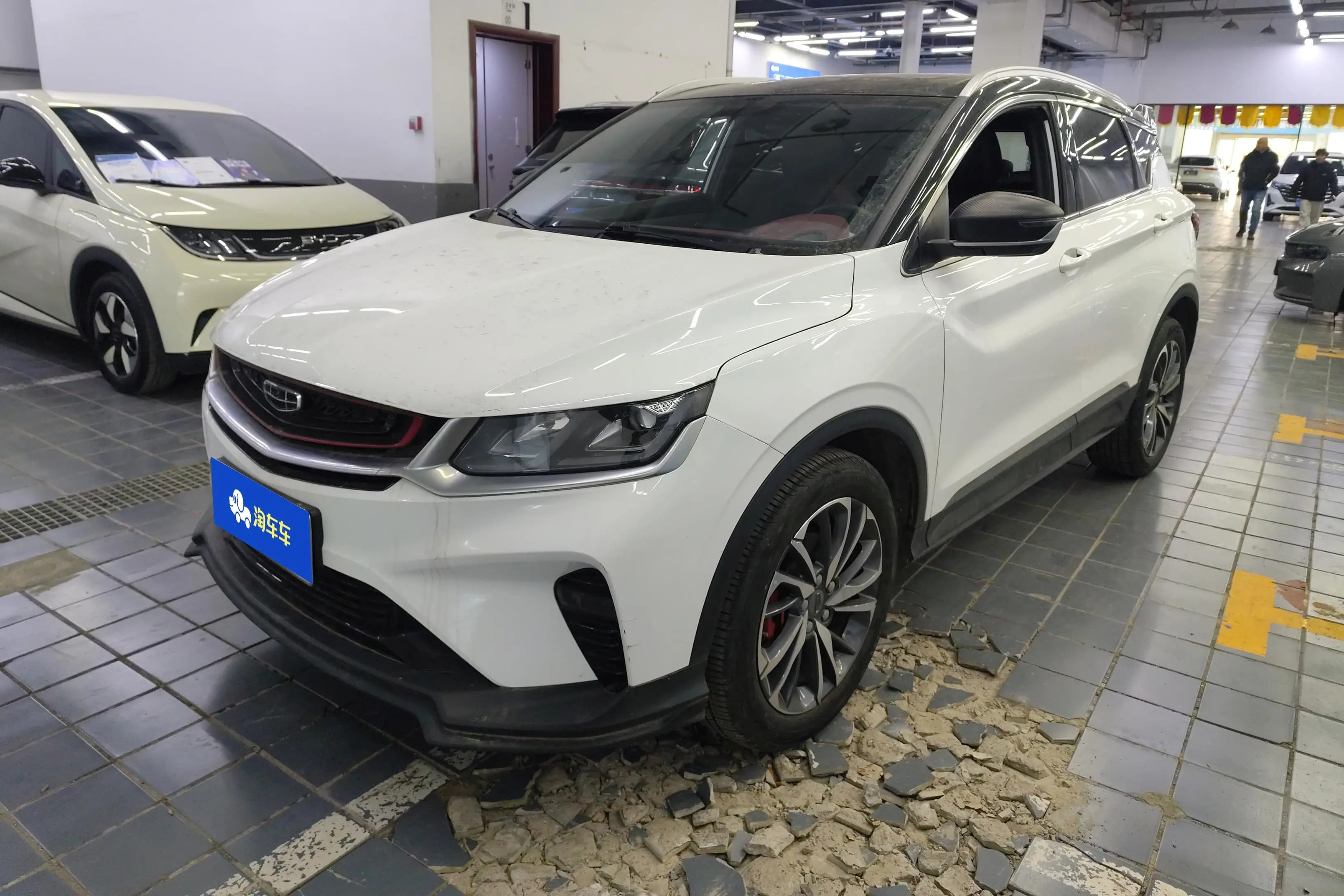 Geely Coolray SX11 2021 г. 40330 км.