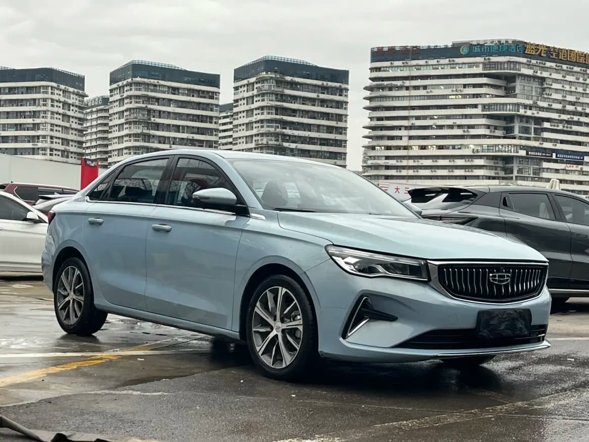 Geely Emgrand 2023 г. 16092 км. — фото 3