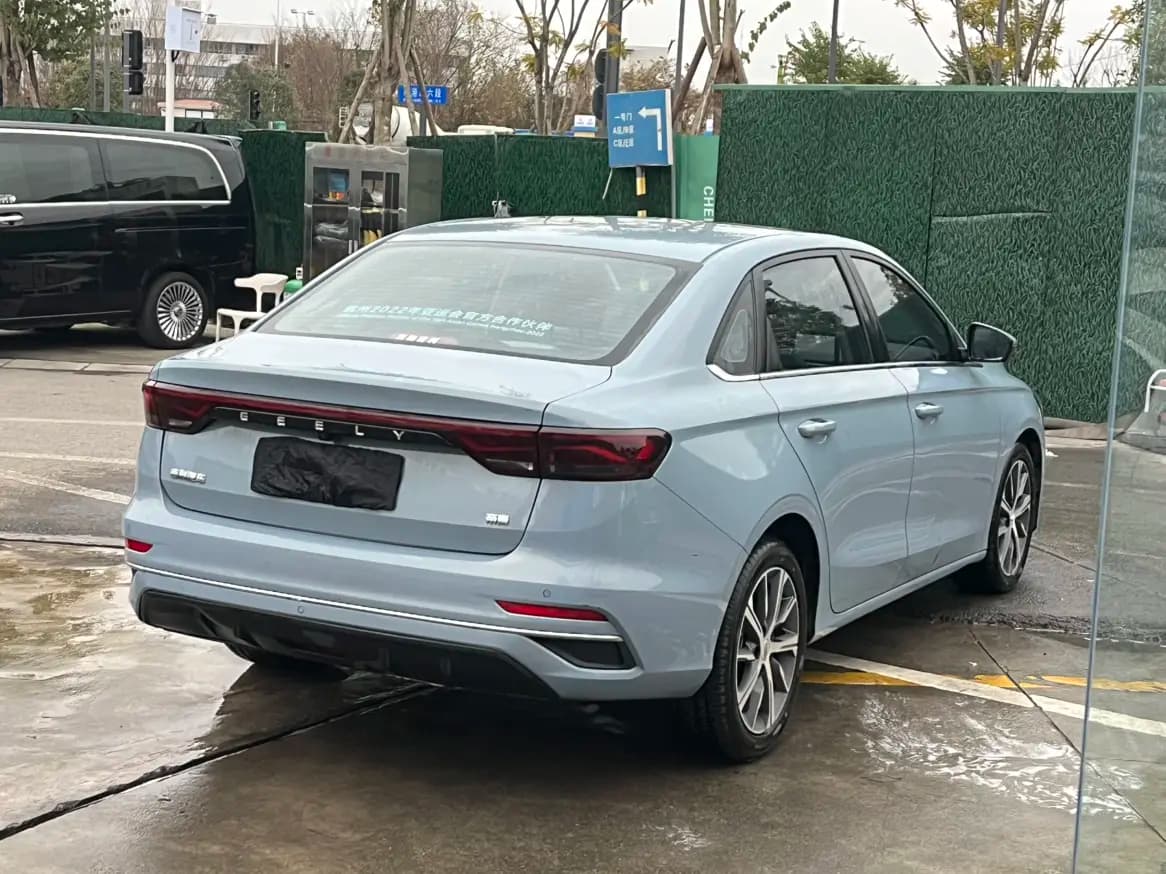 Geely Emgrand 2023 г. 16092 км. — фото 6