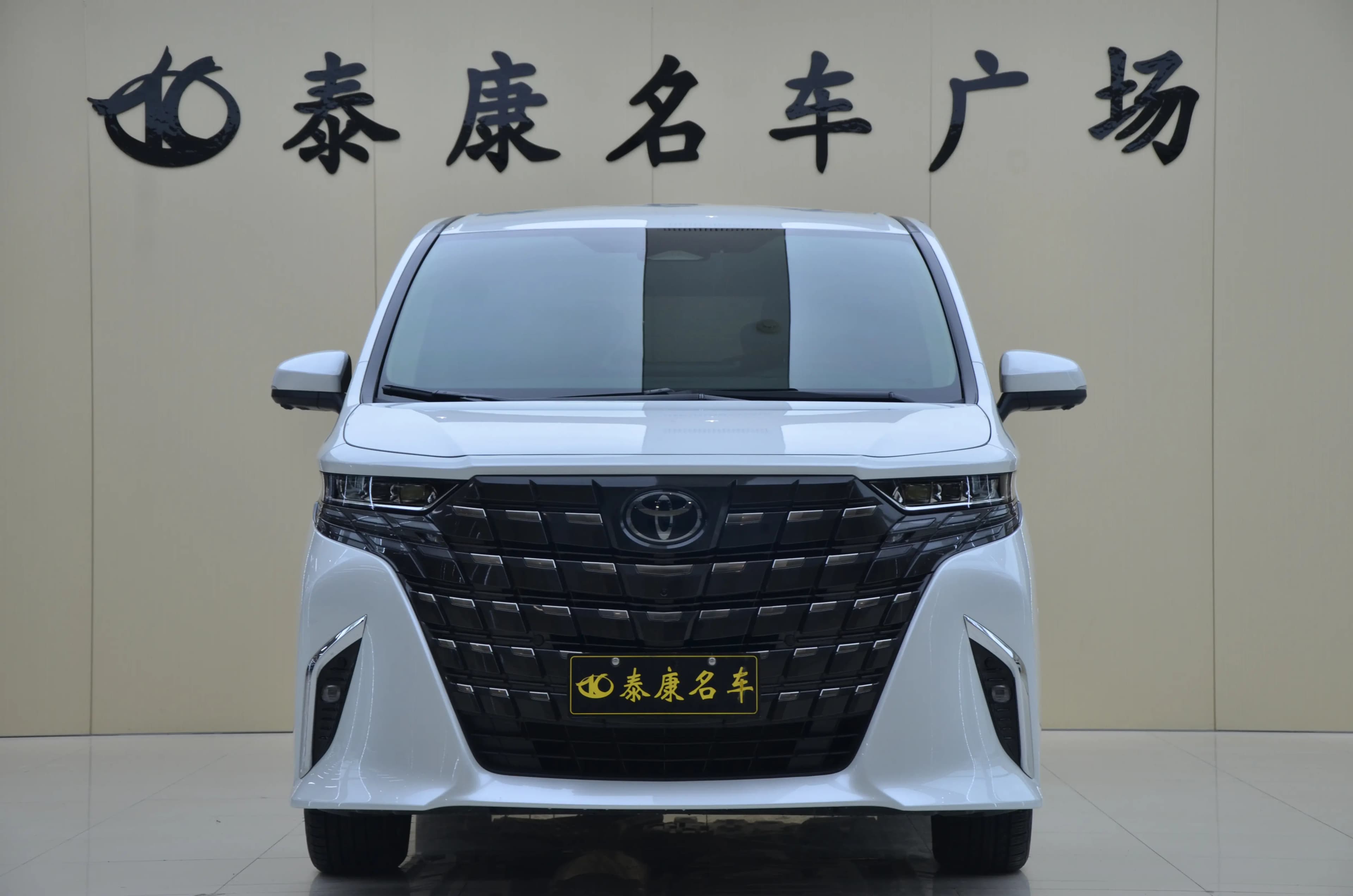 Toyota Alphard 2025 г. 3930 км. — фото 2
