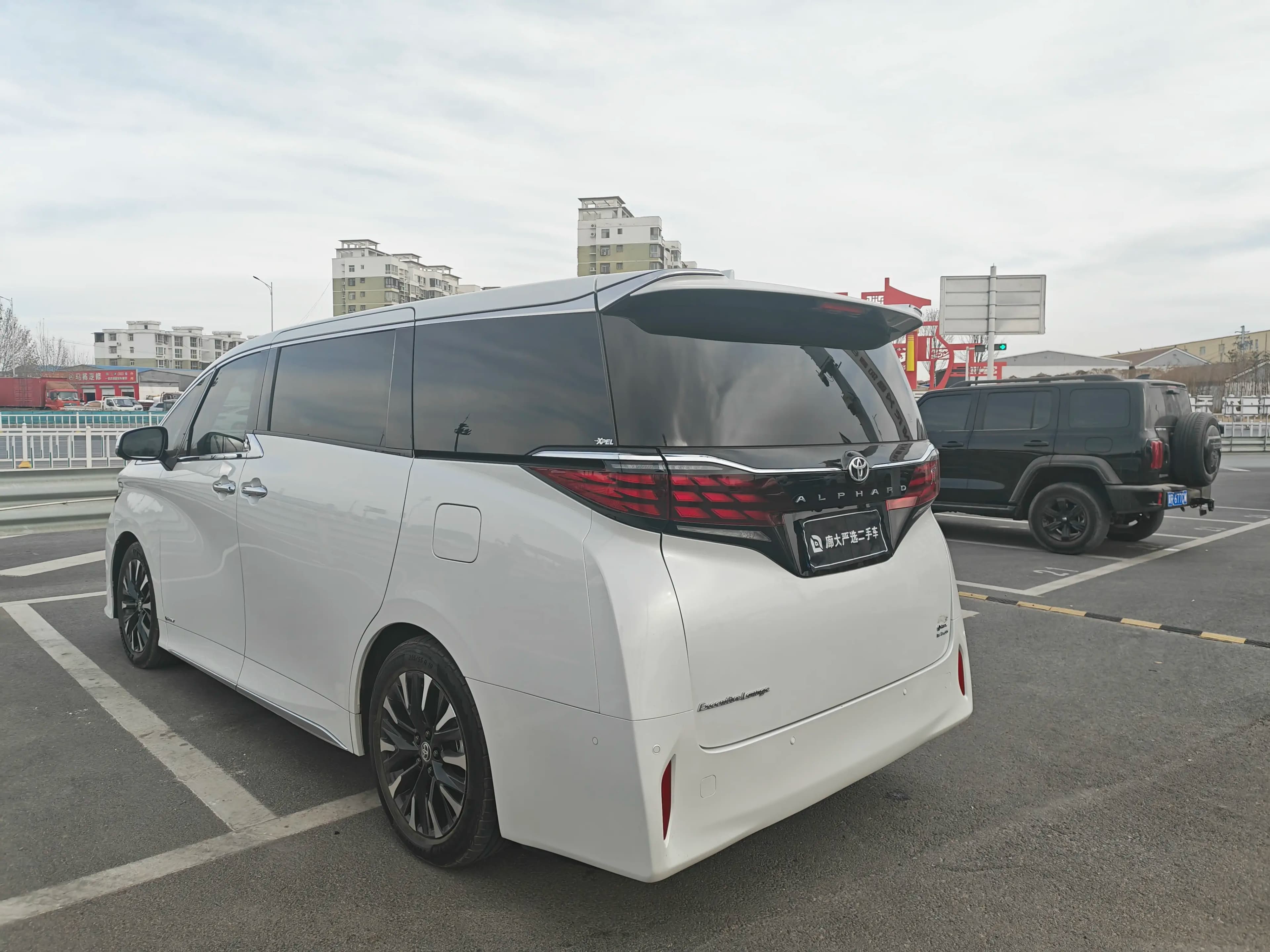 Toyota Alphard 2024 г. 37032 км. — фото 3