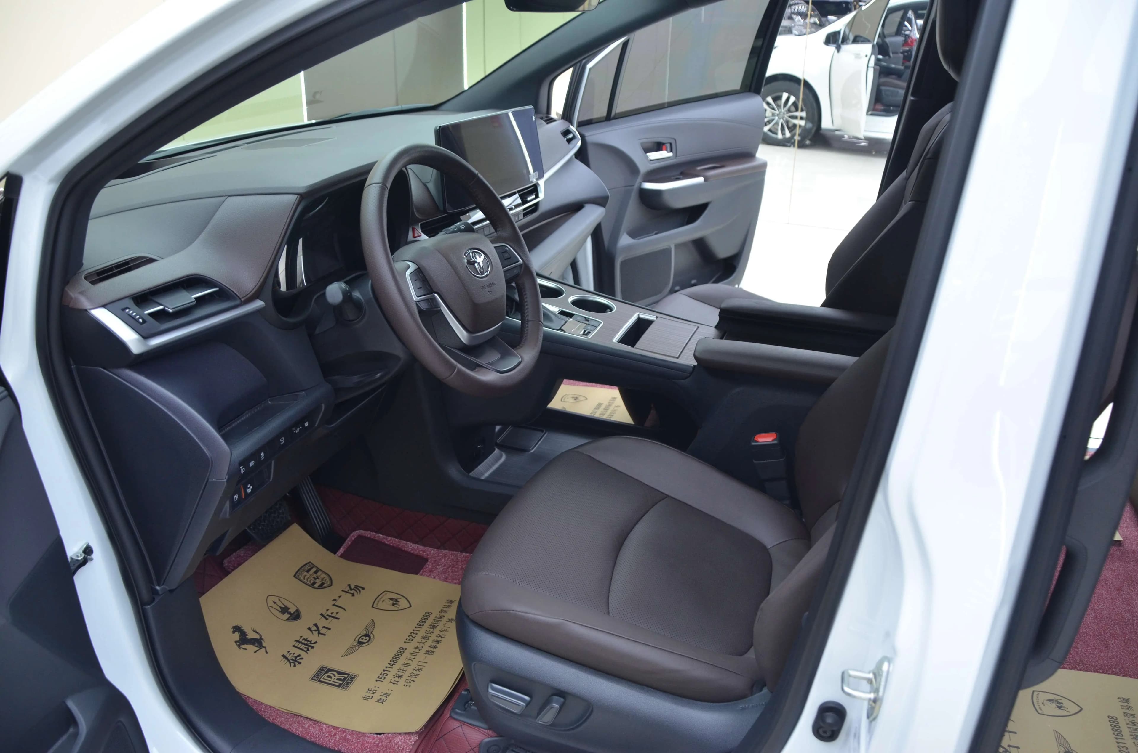 Toyota Granvia 2025 г. 4031 км. — фото 10