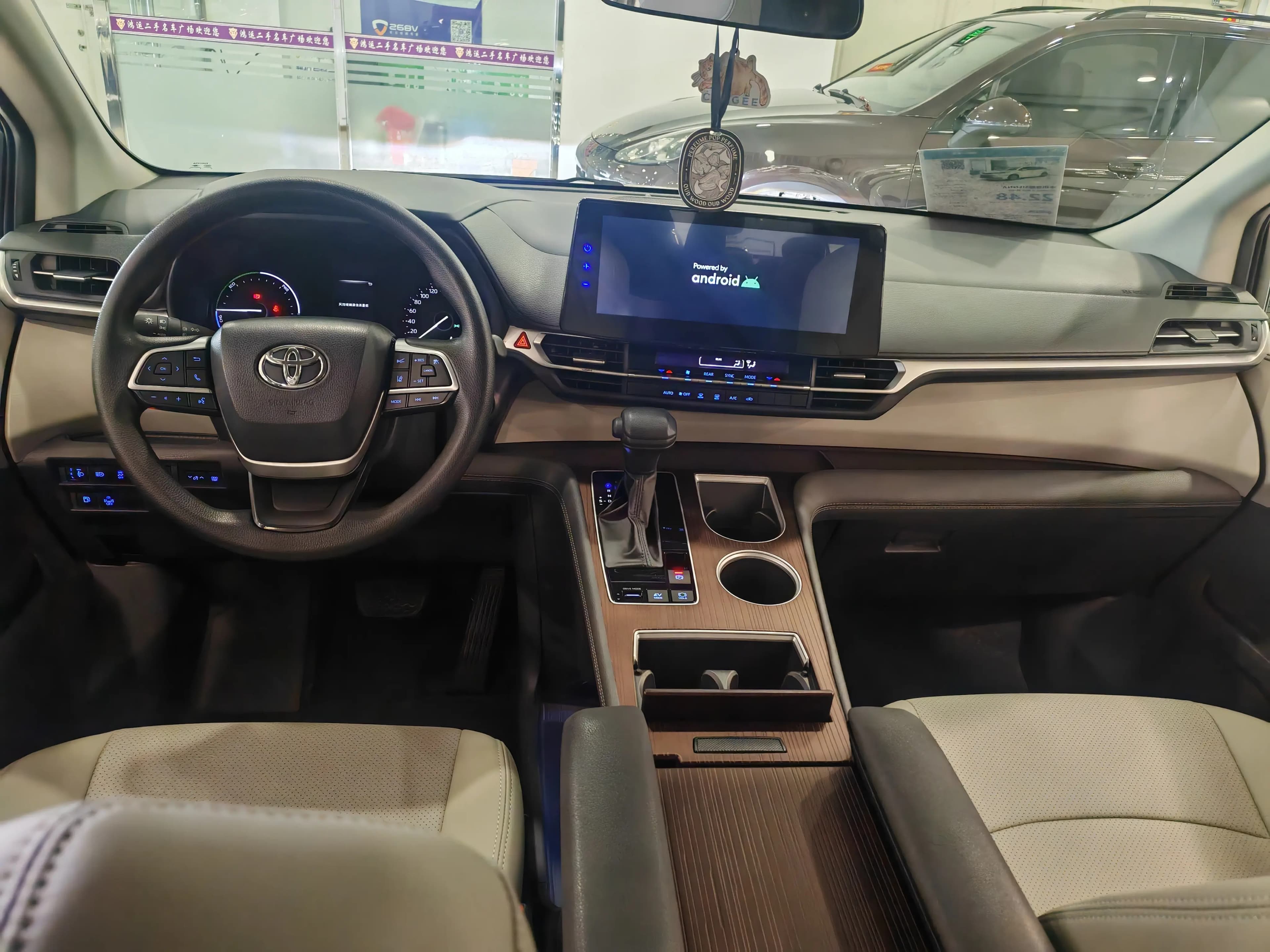 Toyota Sienna 2023 г. 103013 км. — фото 11