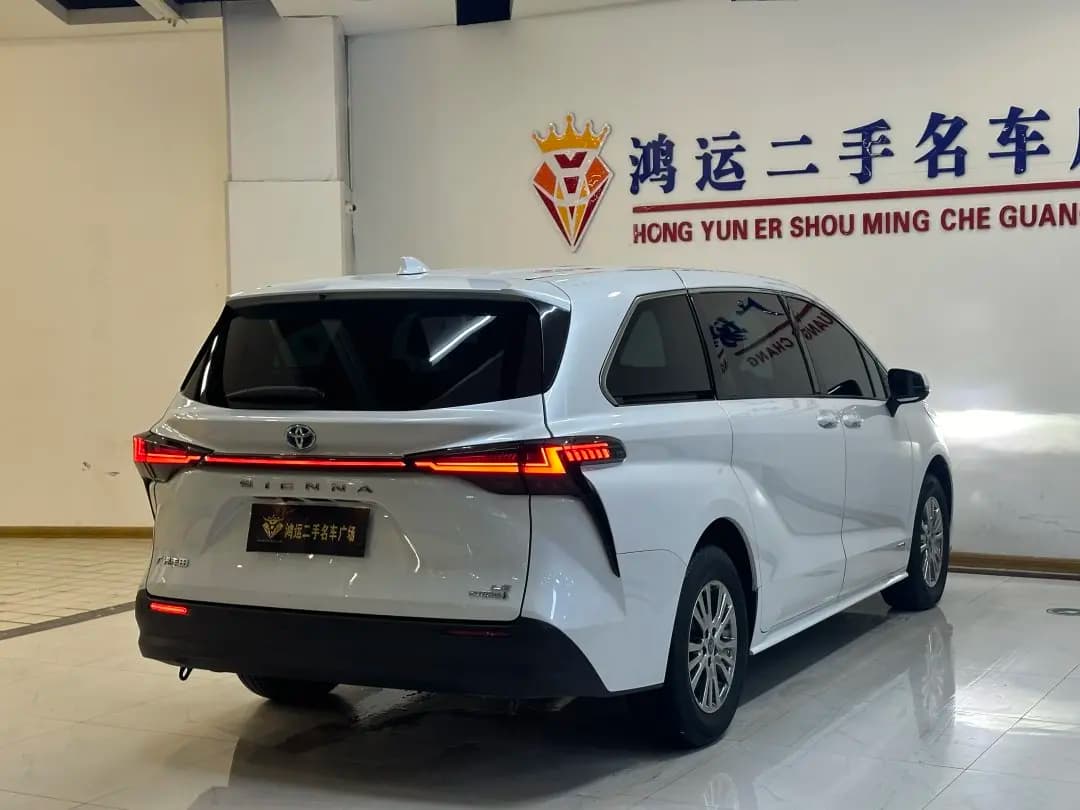 Toyota Sienna 2023 г. 103013 км. — фото 7