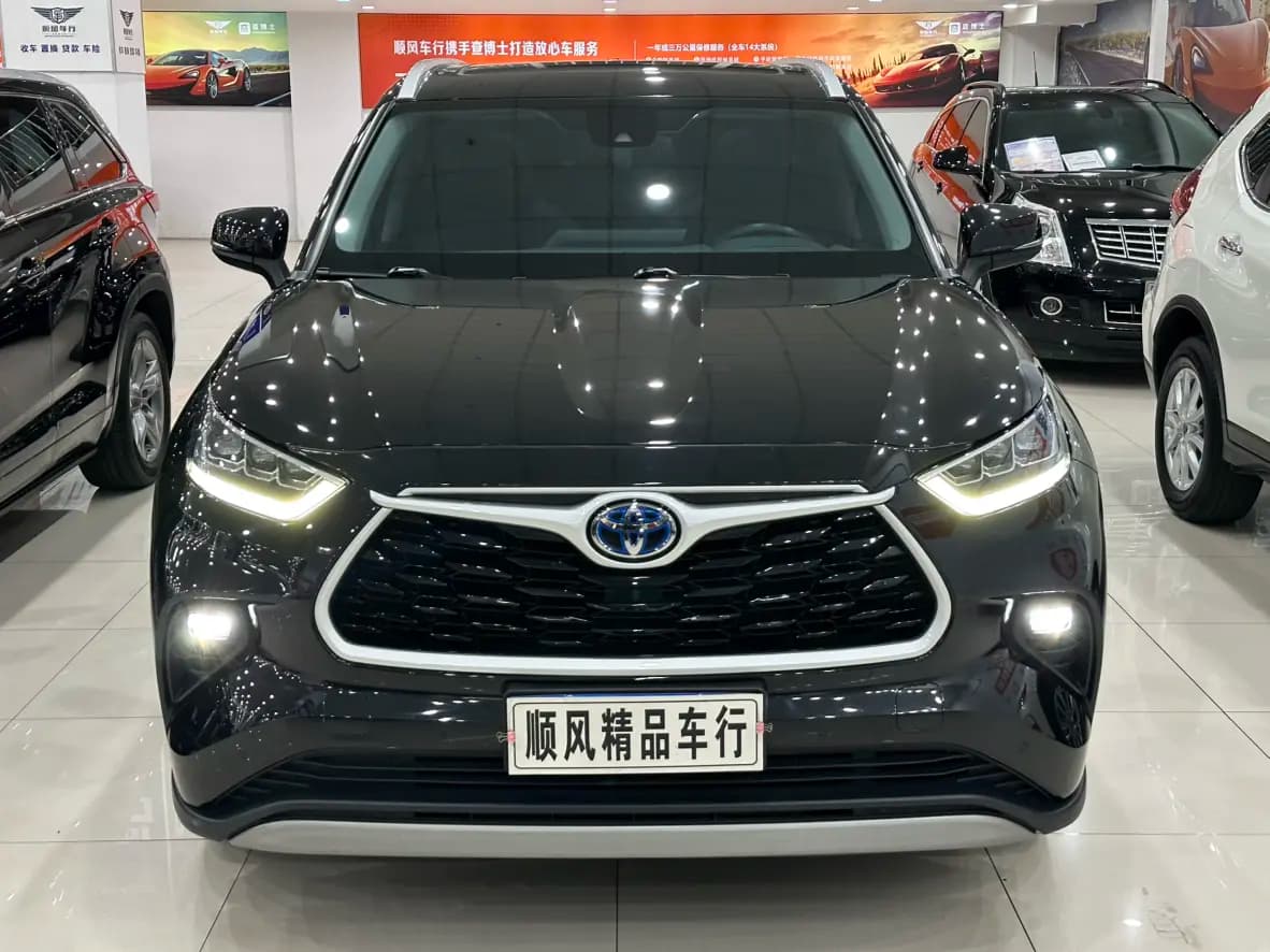 Toyota Highlander 2023 г. 50010 км. — фото 2