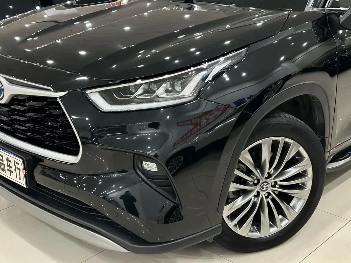 Toyota Highlander 2023 г. 50010 км. — фото 22