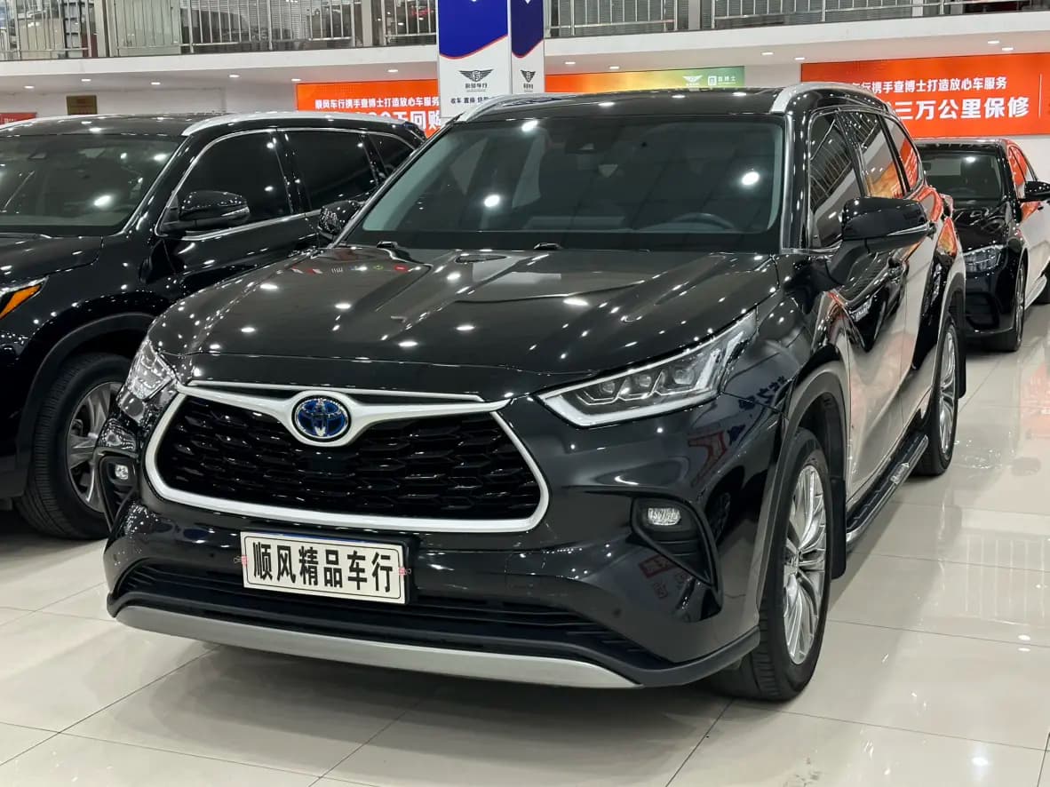 Toyota Highlander 2023 г. 50010 км. — фото 24